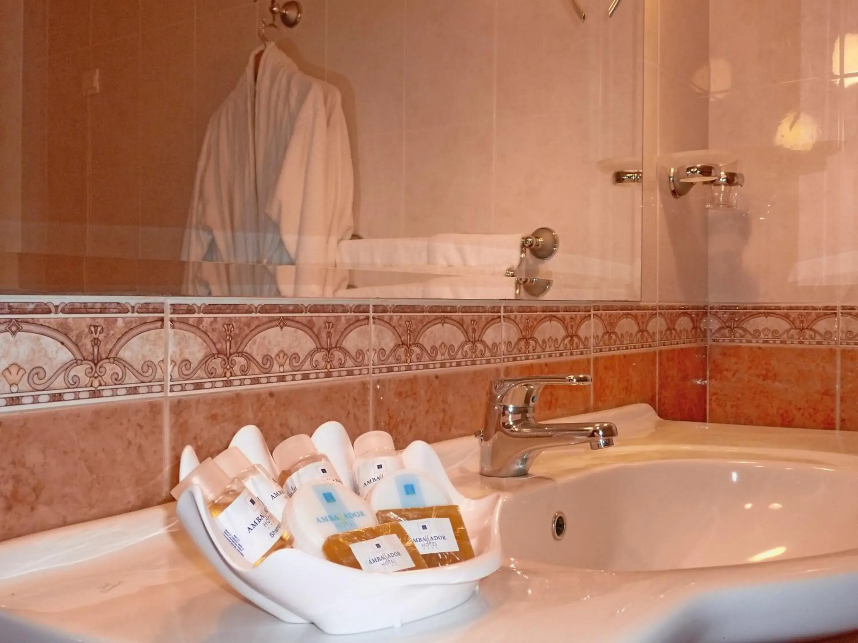 Bathroom in Ambassador Hotel Thessaloniki