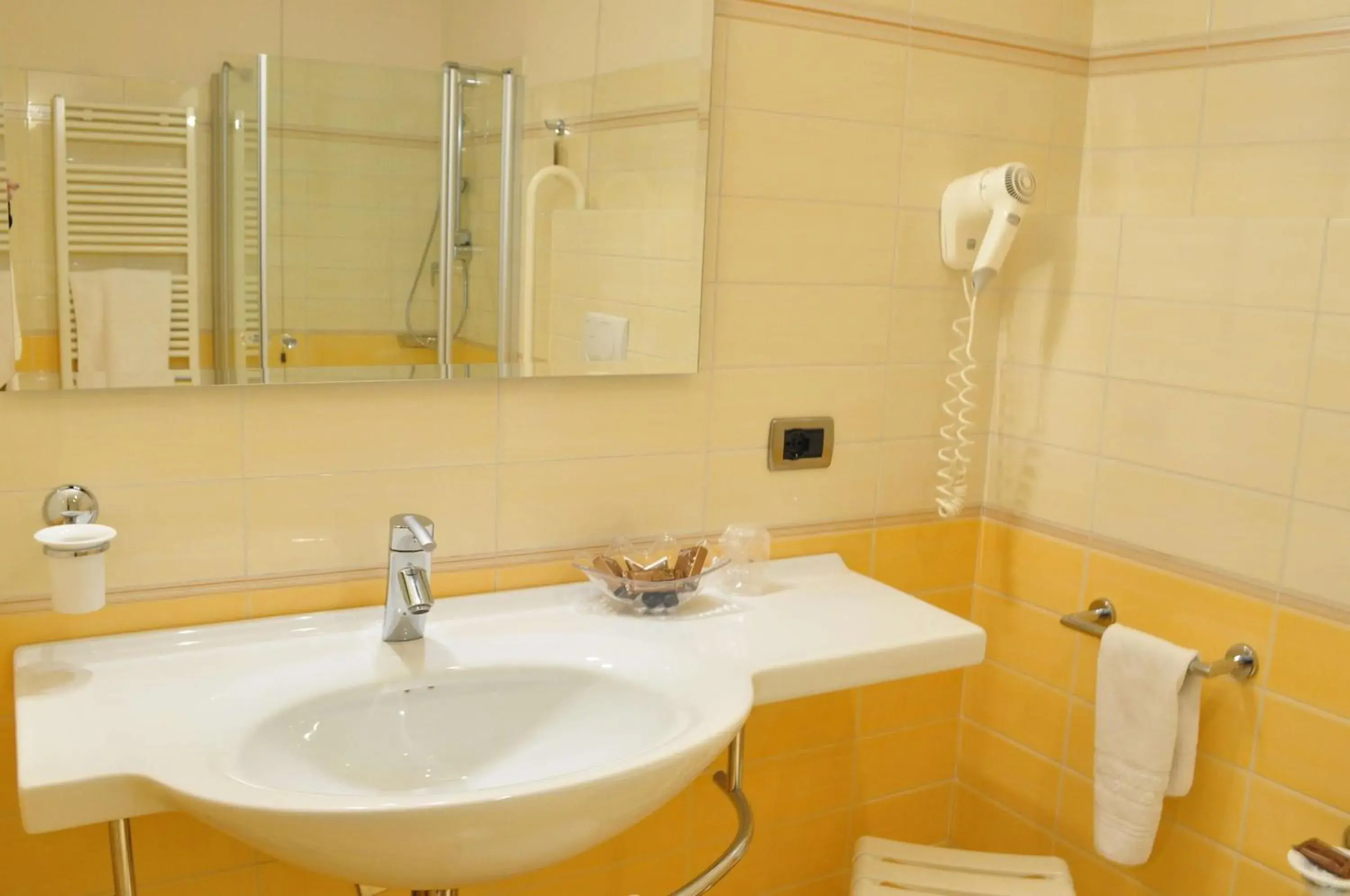 Bathroom in San Giorgio, Sure Hotel Collection by Best Western