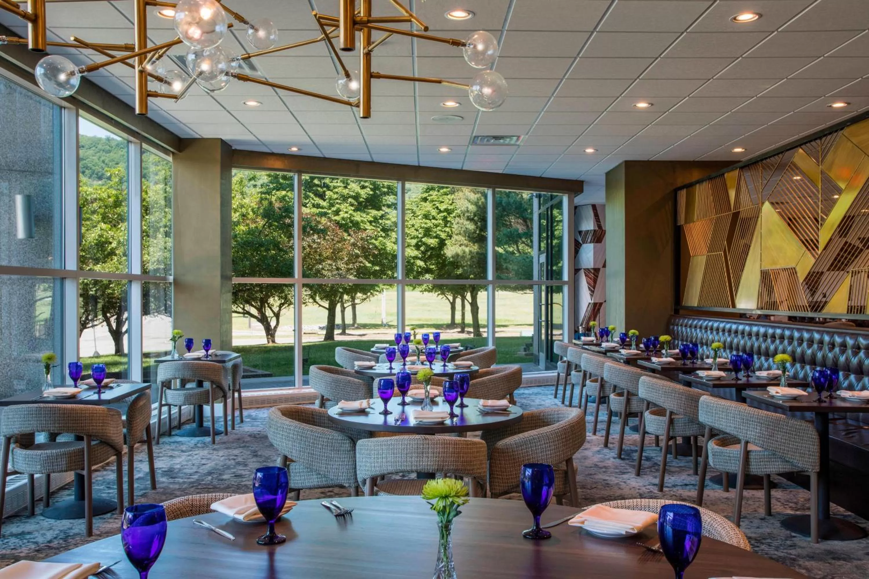 Restaurant/Places to Eat in Sheraton Mahwah