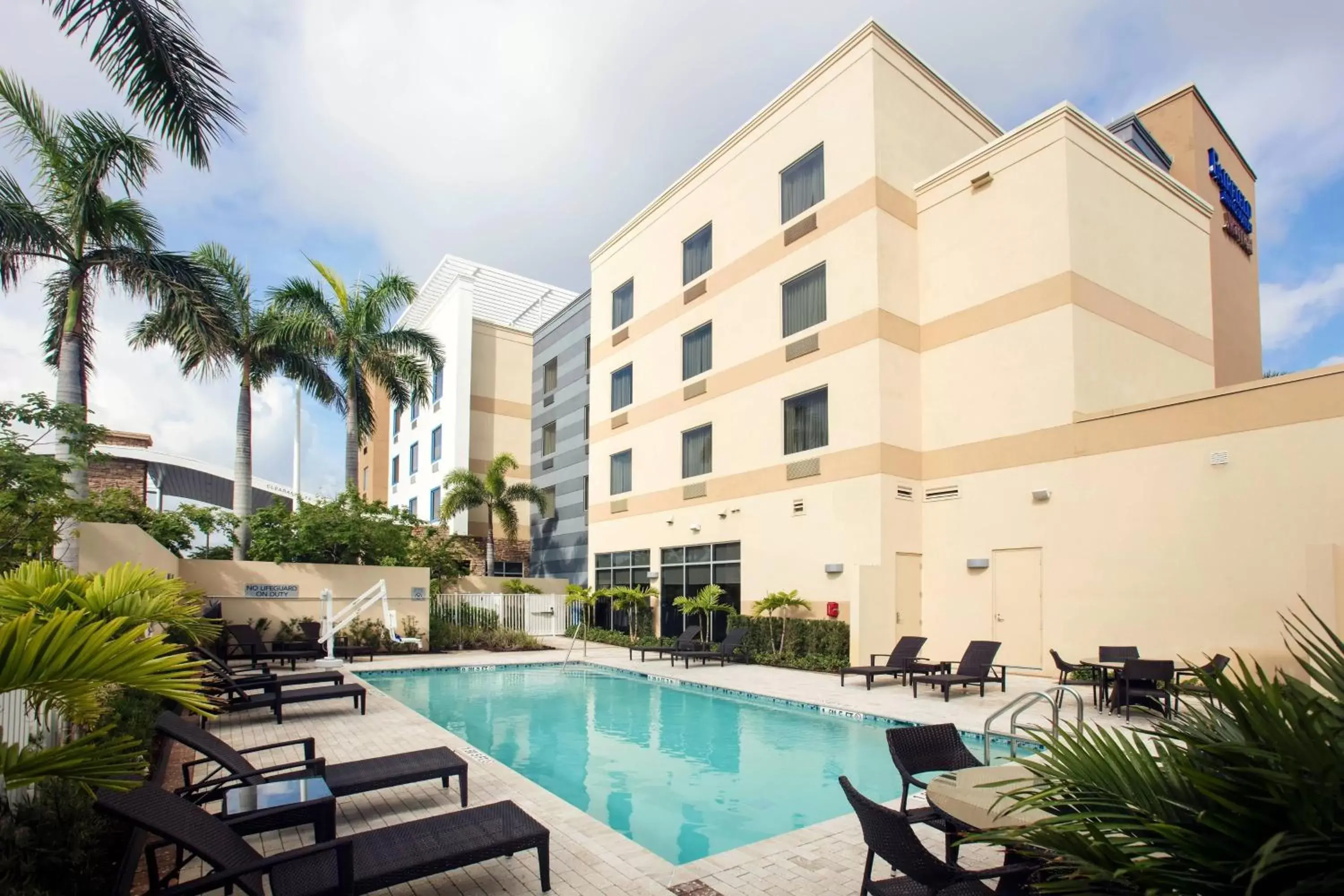 Swimming pool, Property Building in Fairfield Inn & Suites by Marriott Delray Beach I-95