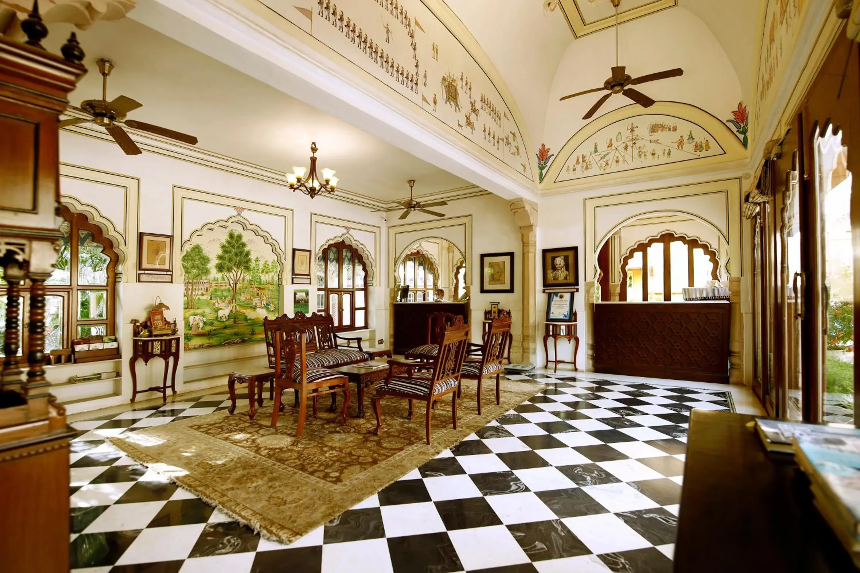 Lobby or reception in Hotel Narain Niwas Palace