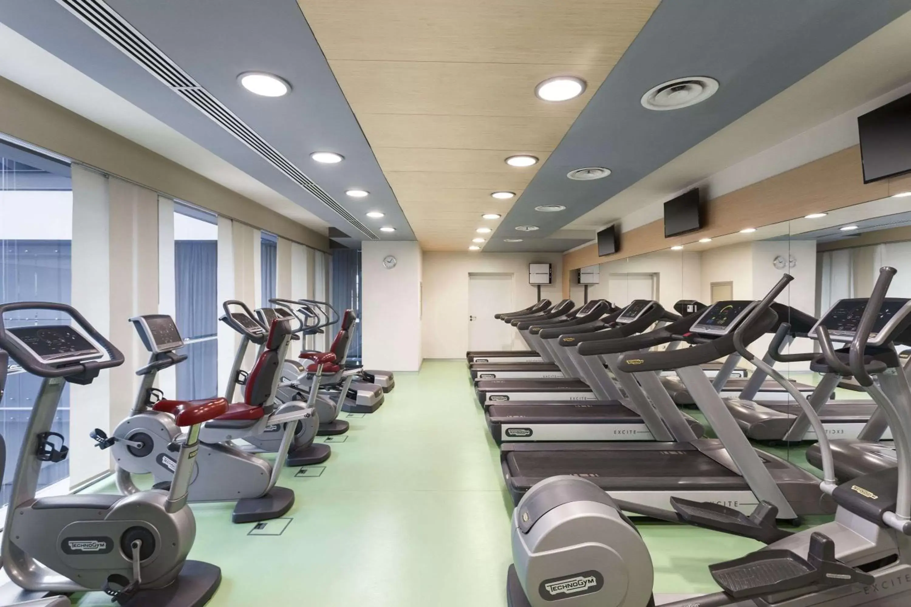 Fitness centre/facilities, Fitness Center/Facilities in Ramada Sibiu Hotel