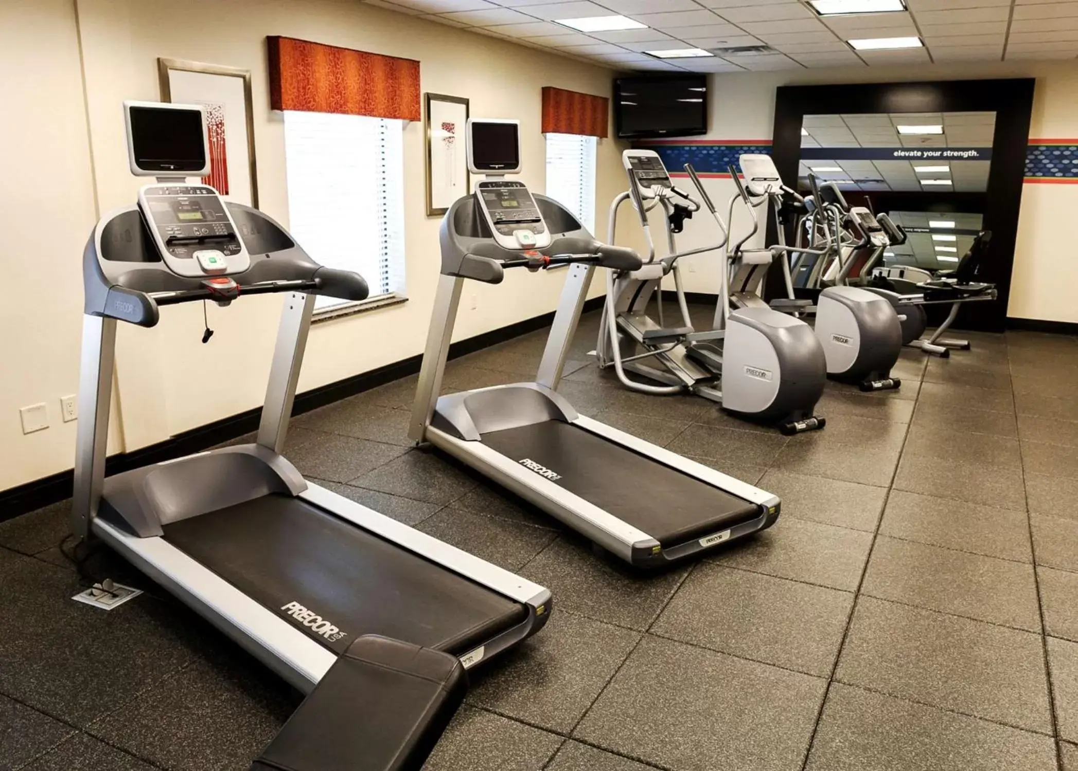 Fitness centre/facilities, Fitness Center/Facilities in Hampton Inn & Suites Tulsa/Tulsa Hills