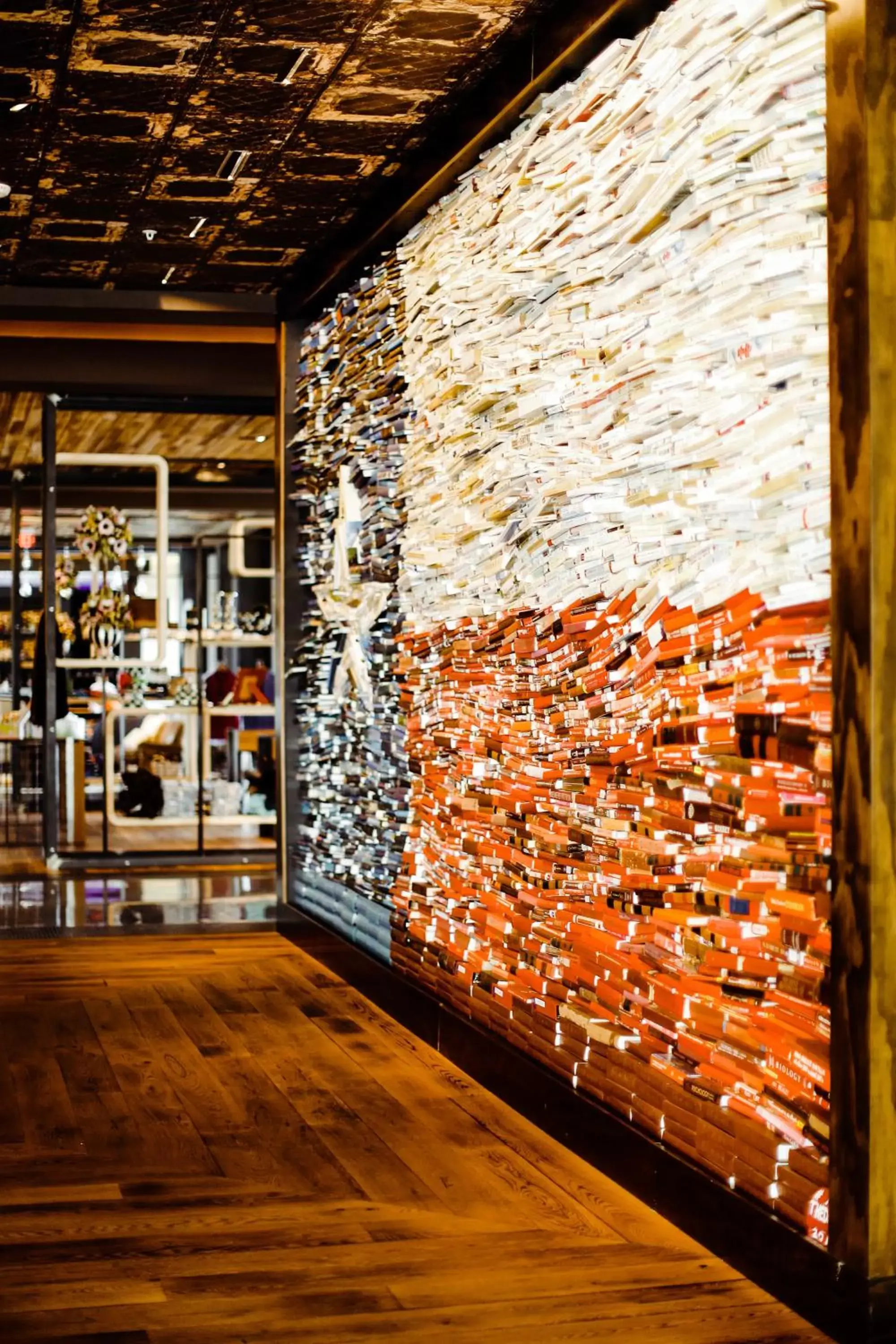 Lounge or bar in The George, by Valencia Hotel Collection Lounge or bar in The George, by Valencia Hotel Collection