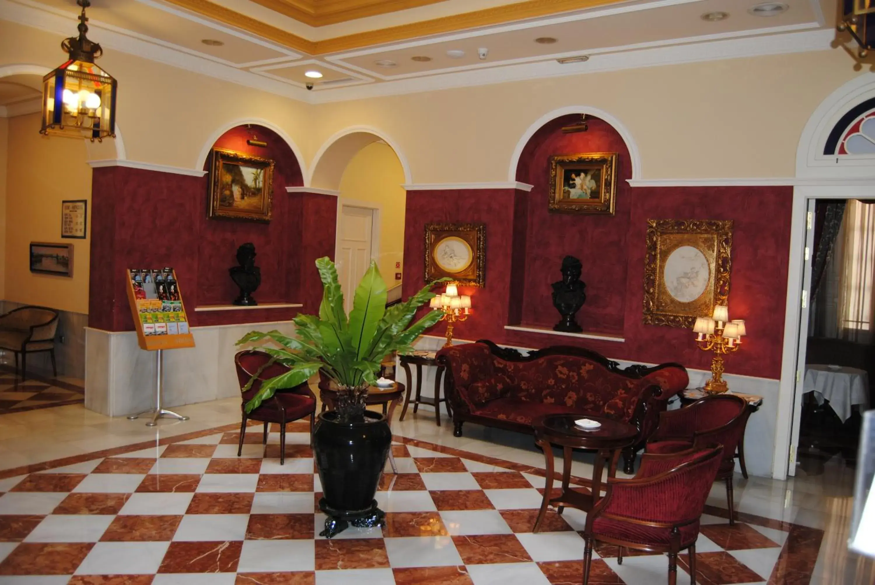 Lobby or reception, Lounge/Bar in Hotel Cervantes