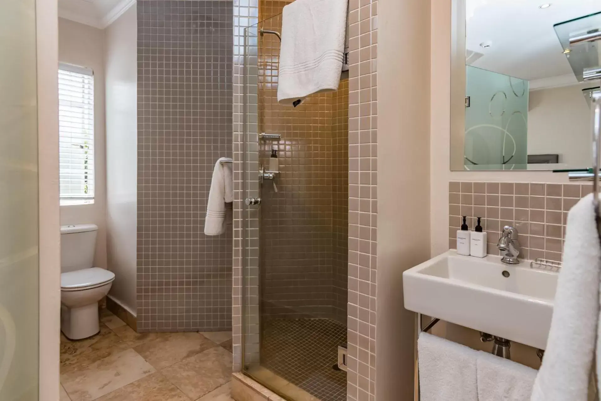 Shower, Bathroom in Clico Boutique Hotel