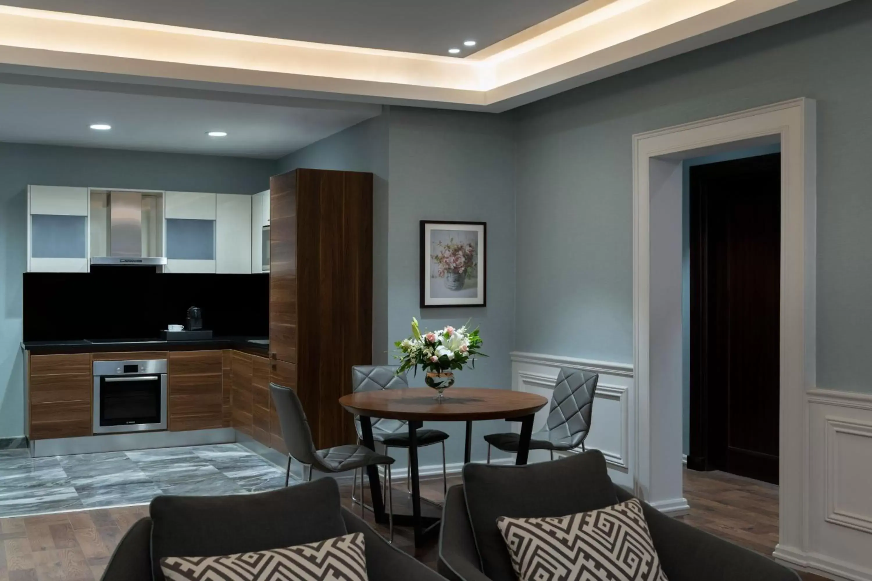 Bedroom, Dining Area in The St. Regis Almasa Hotel, Cairo