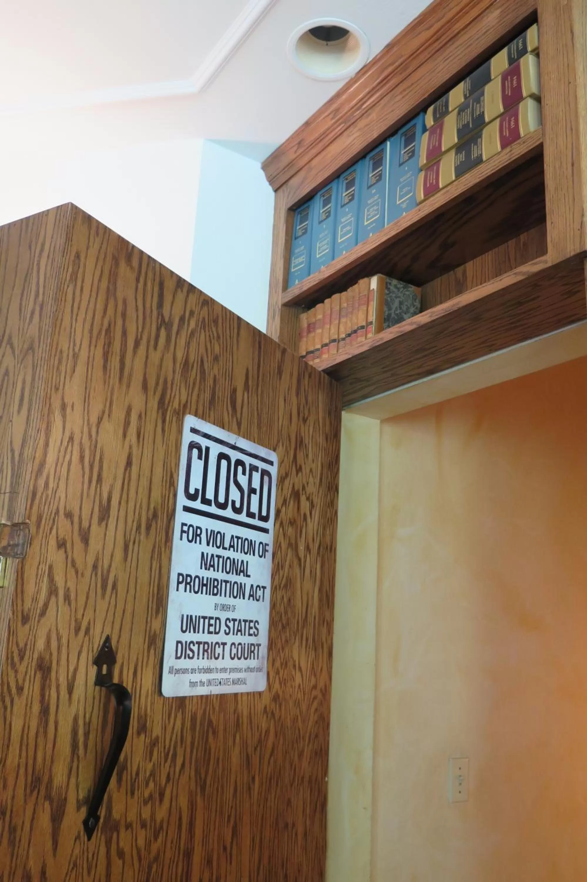 Logo/Certificate/Sign, Facade/Entrance in The Grape Leaf Inn