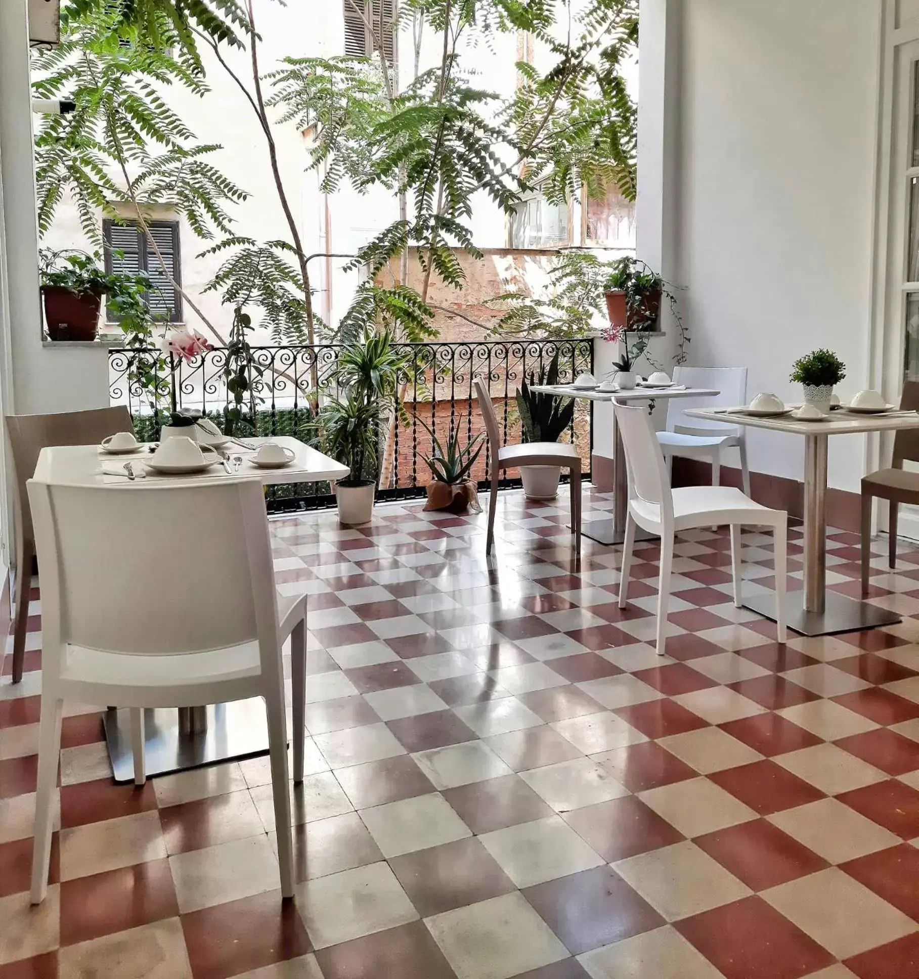 Balcony/Terrace, Restaurant/Places to Eat in Ai Quartieri