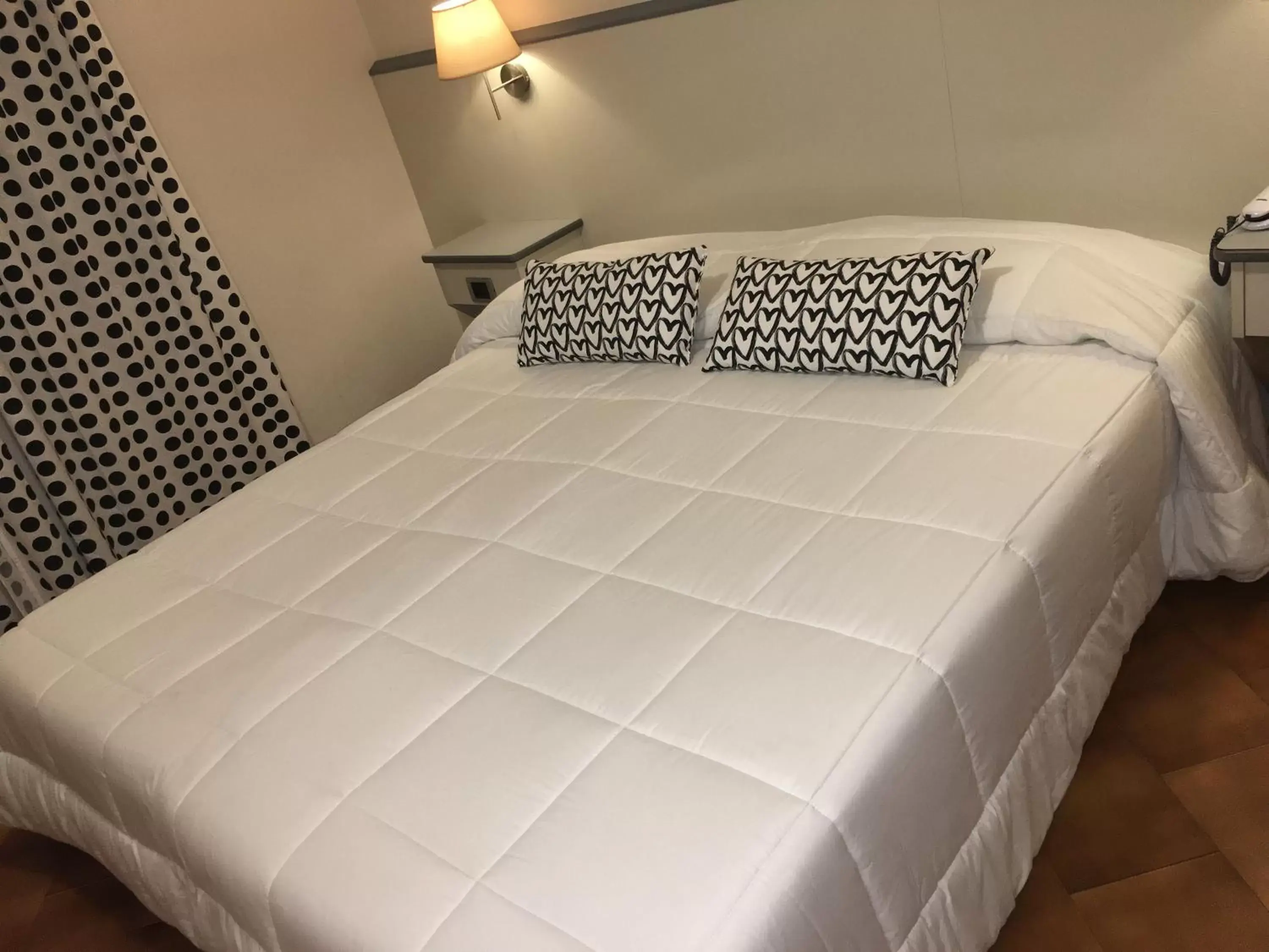 Bed in Hotel Ai Tufi Bed in Hotel Ai Tufi