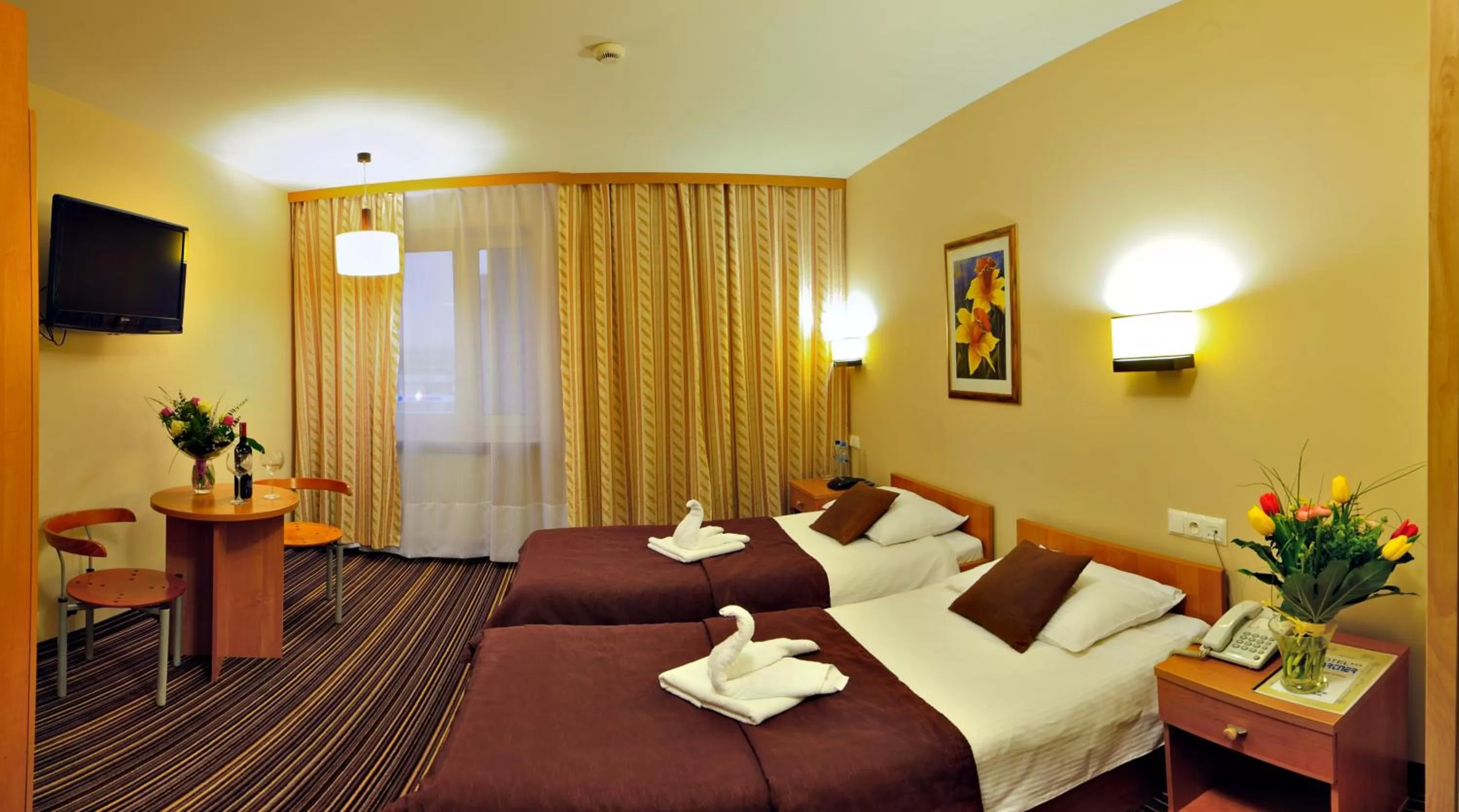 Photo of the whole room in Hotel Partner