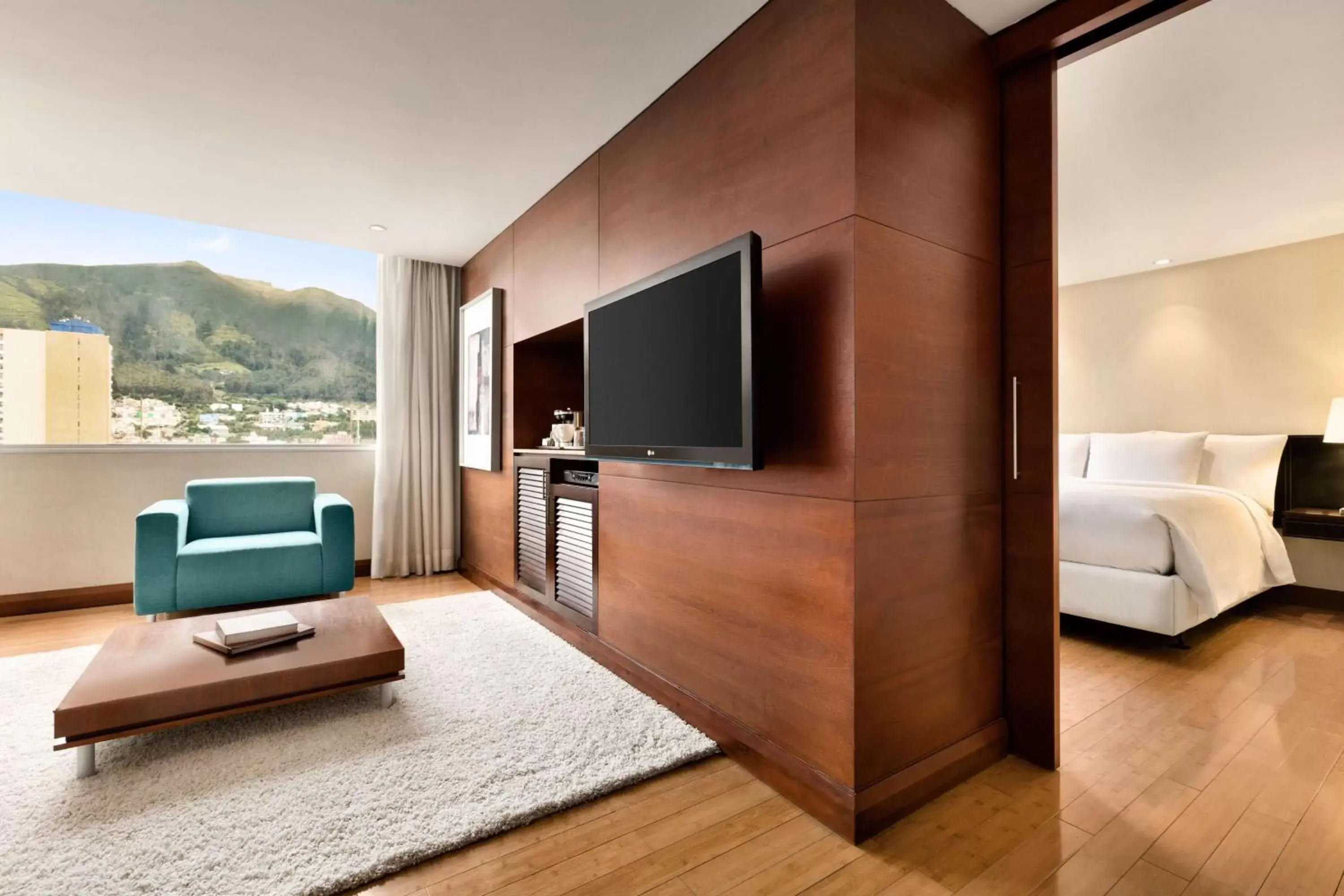 Bedroom, TV/Entertainment Center in Hilton Colon Quito Hotel