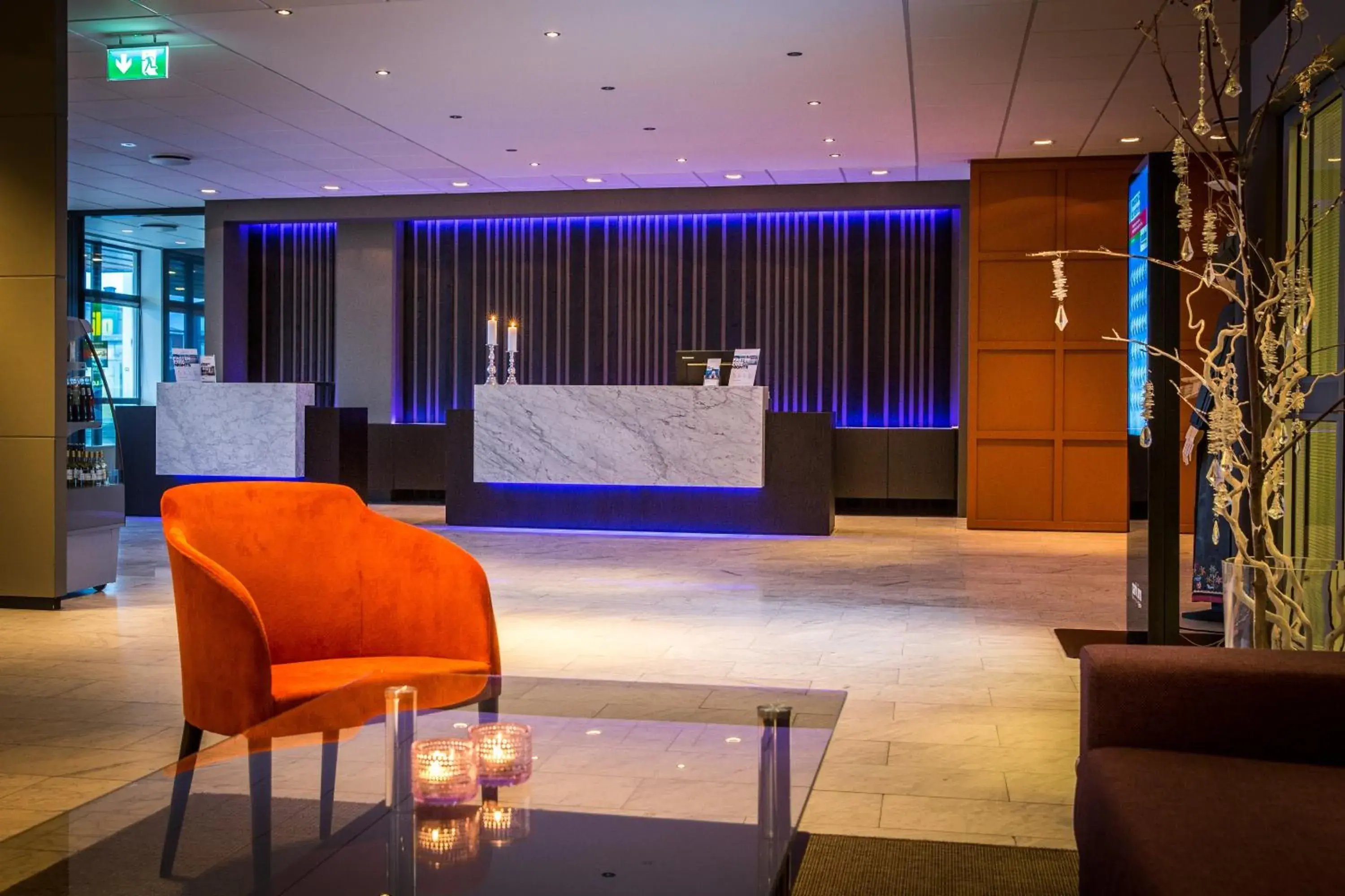 Lobby or reception in Park Inn by Radisson Reykjavik Keflavík Airport Lobby or reception in Park Inn by Radisson Reykjavik Keflavík Airport