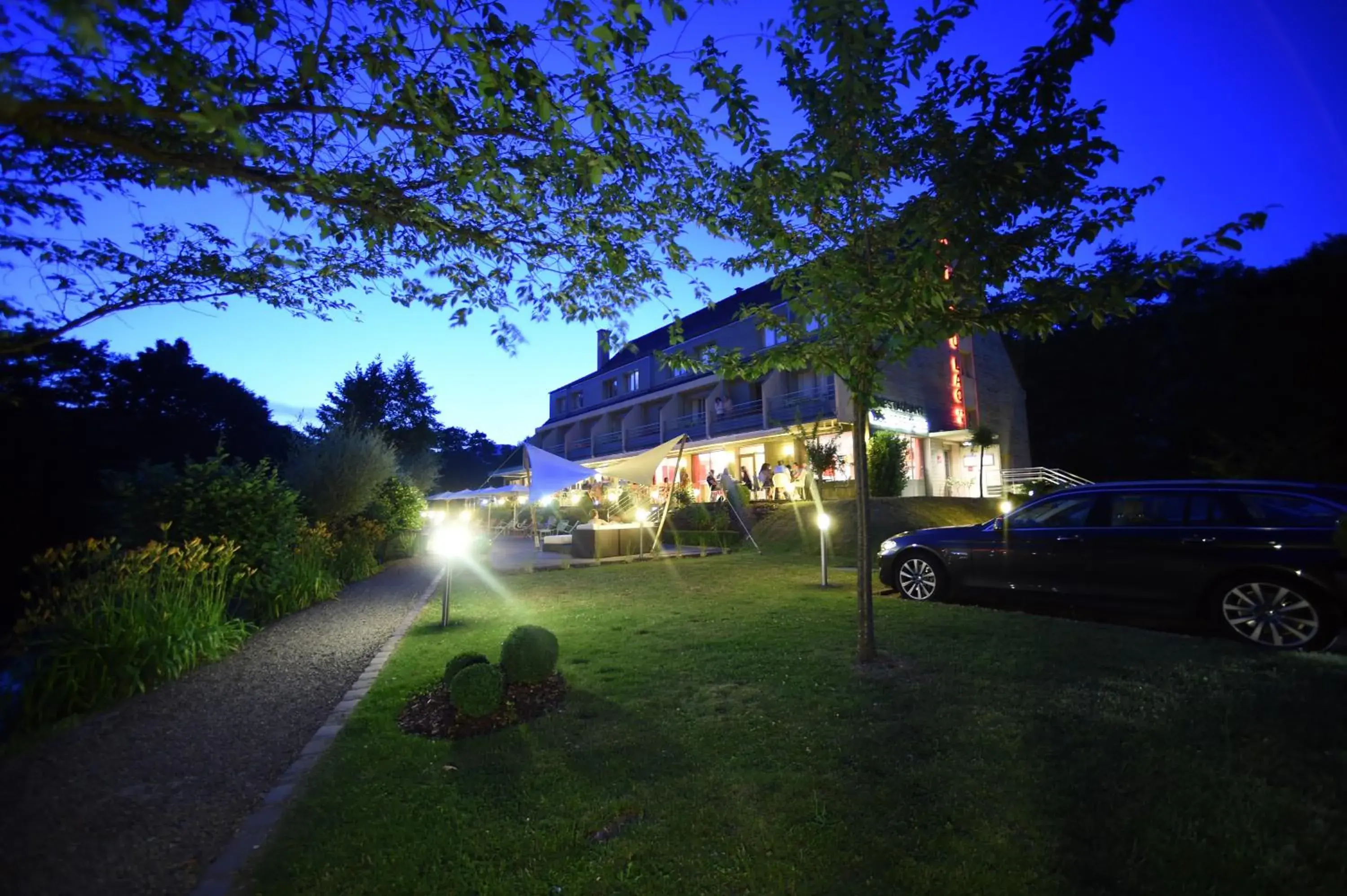 Night, Property Building in Hotel Du Lac