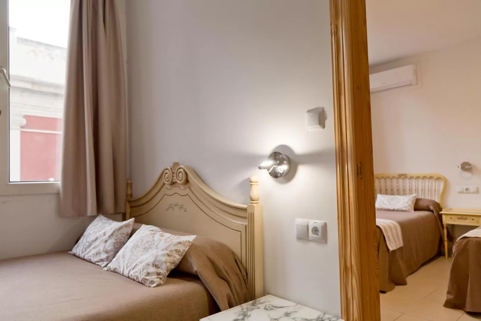 Bedroom, Bed in Hotel Marítimo Urban