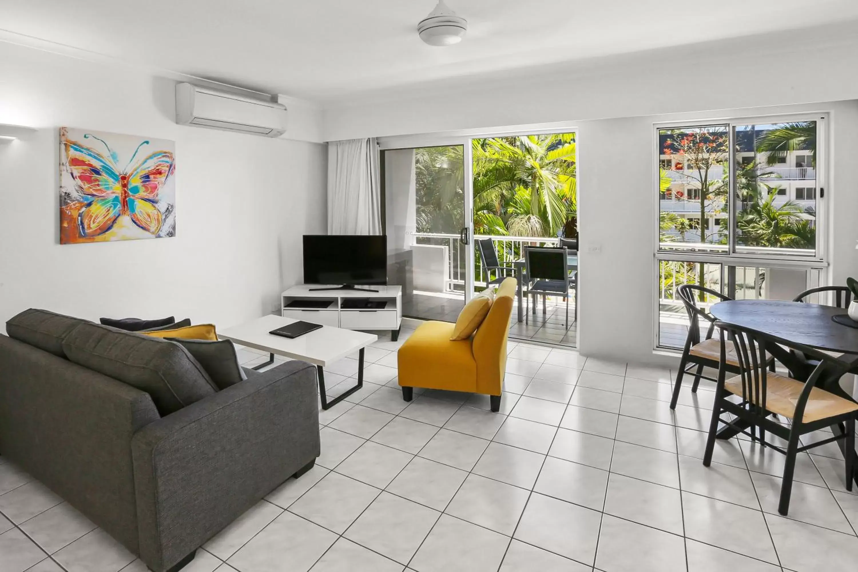 Living room, Seating Area in Agincourt Beachfront Apartments