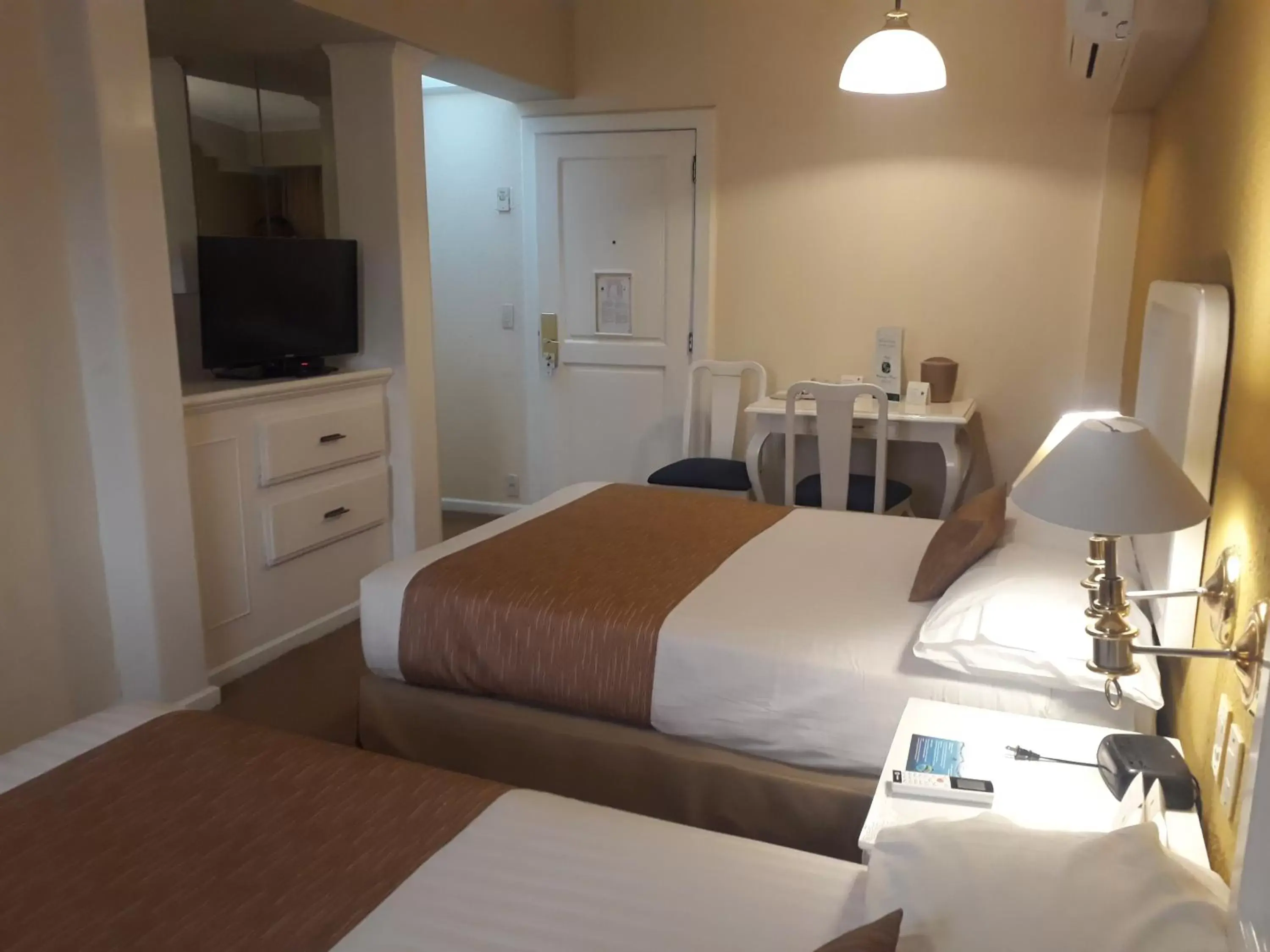 Double Room with Two Double Beds in Country Plaza Double Room with Two Double Beds in Country Plaza