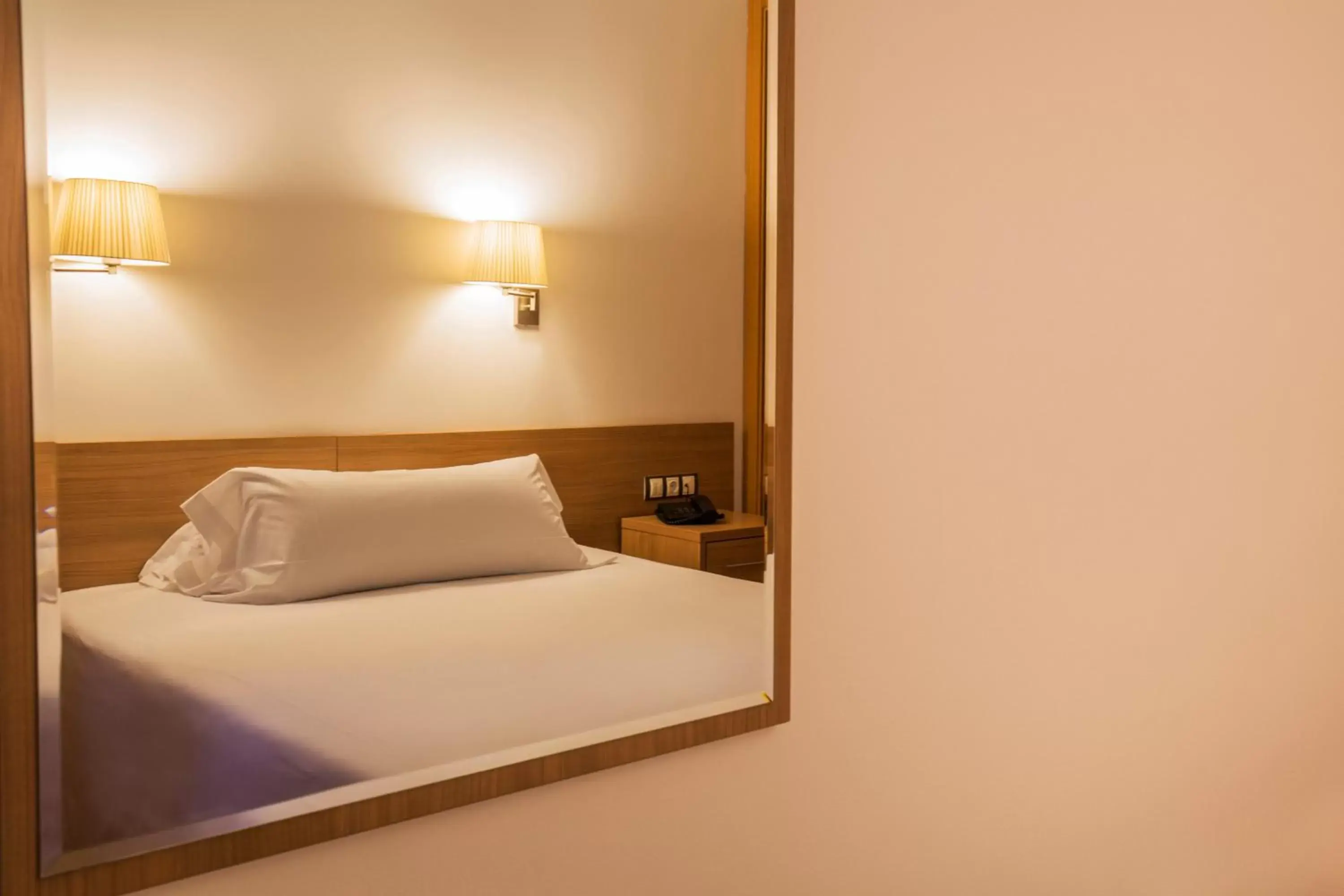 Bed in Hotel Catalunya Ski by Nexta Bed in Hotel Catalunya Ski by Nexta