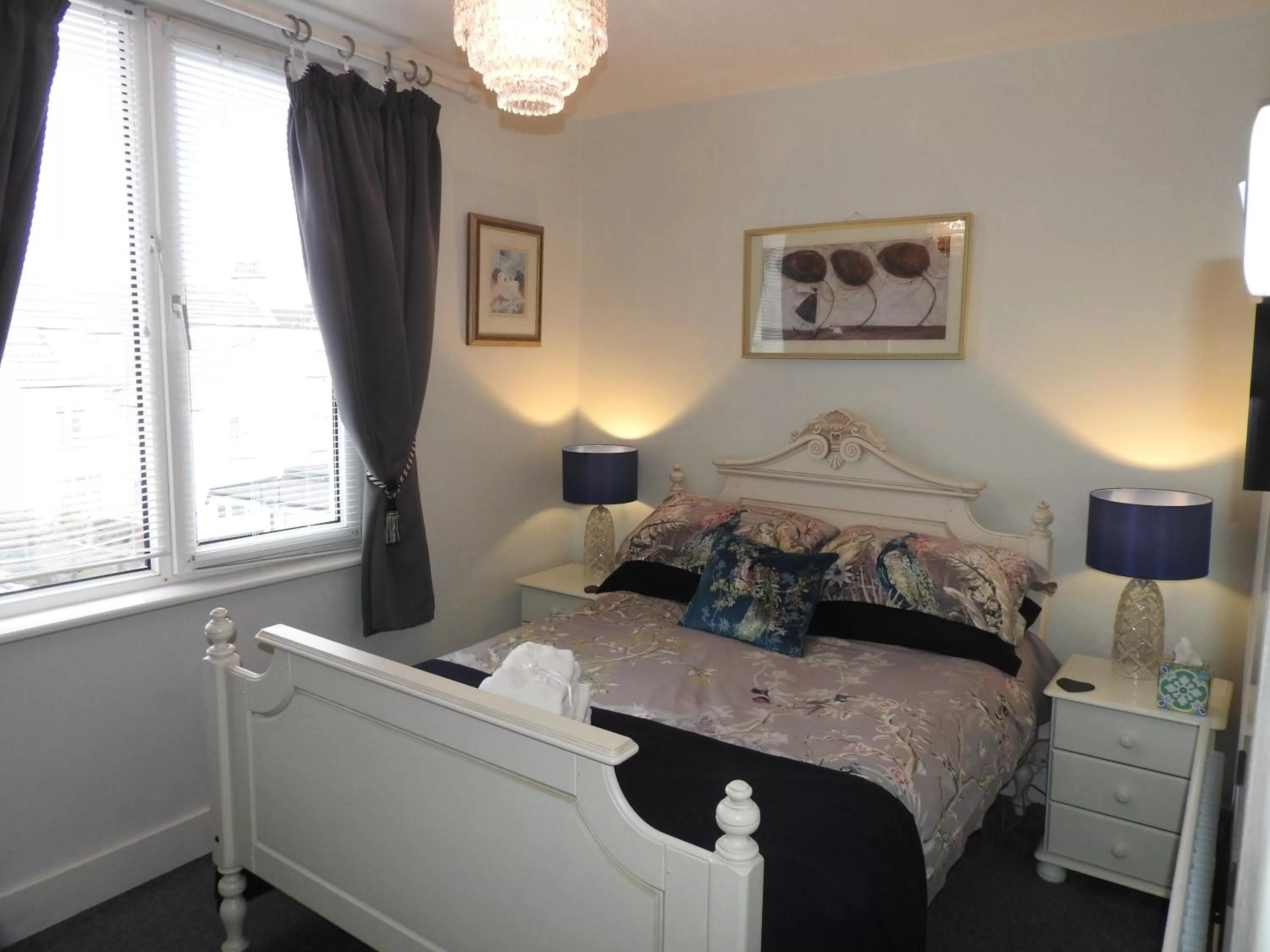 Bedroom, Bed in Beaches Guesthouse