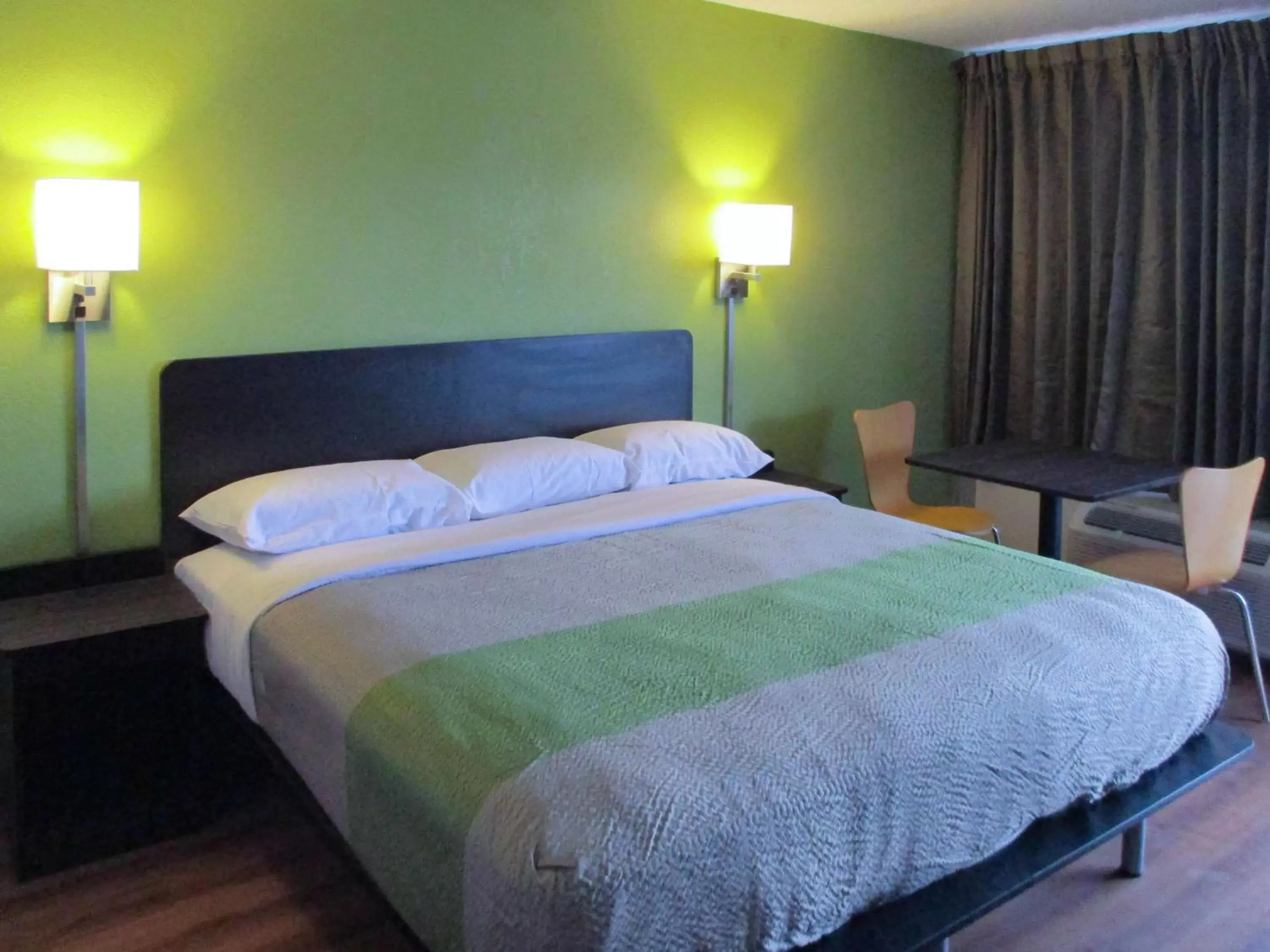 Photo of the whole room, Bed in Motel 6-Chilhowie, VA Photo of the whole room, Bed in Motel 6-Chilhowie, VA