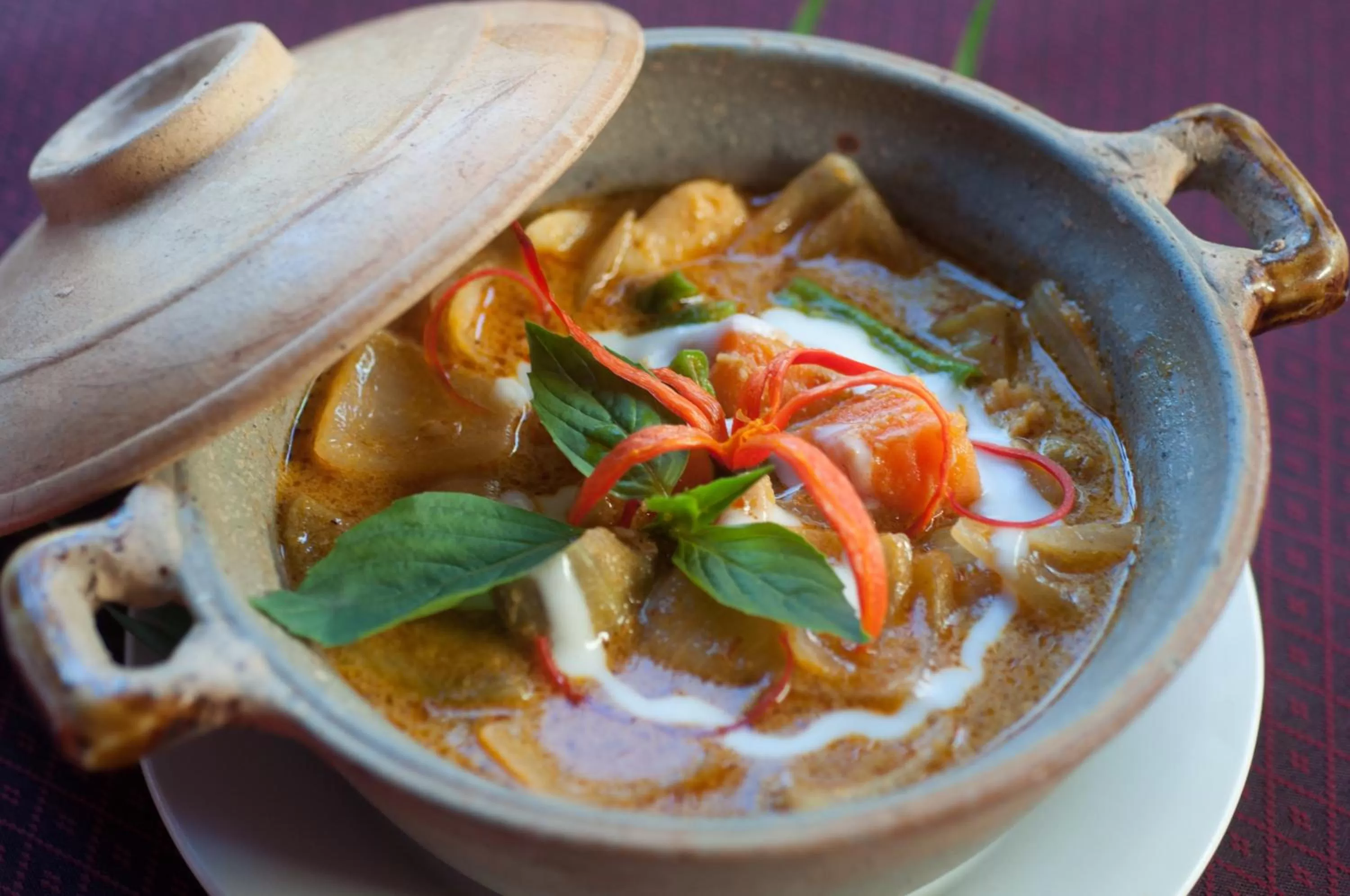 Food and drinks in Golden Butterfly Villa