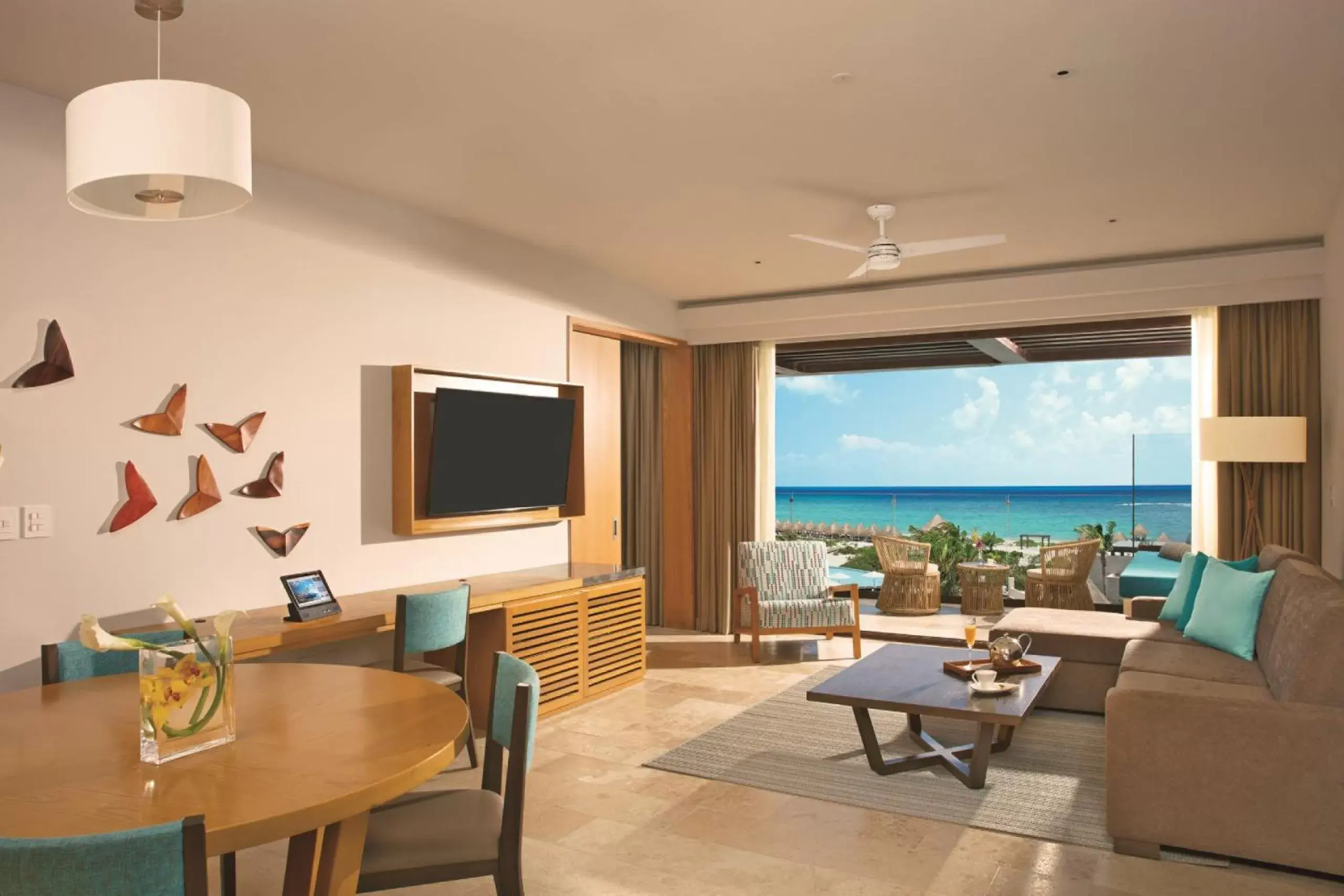 Living room in Dreams Playa Mujeres Golf & Spa Resort - All Inclusive