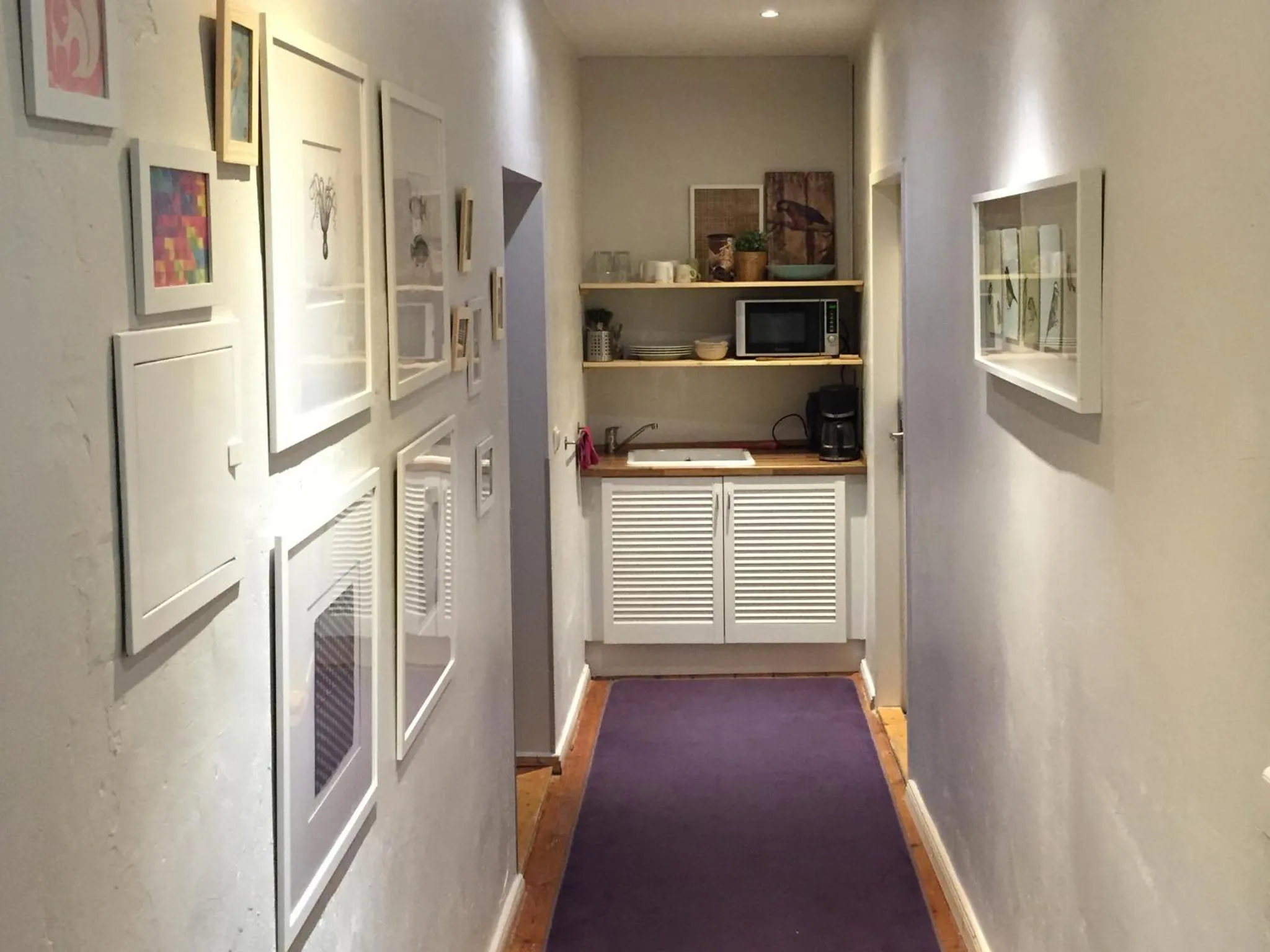 Kitchen or kitchenette in Pension Absolut Berlin