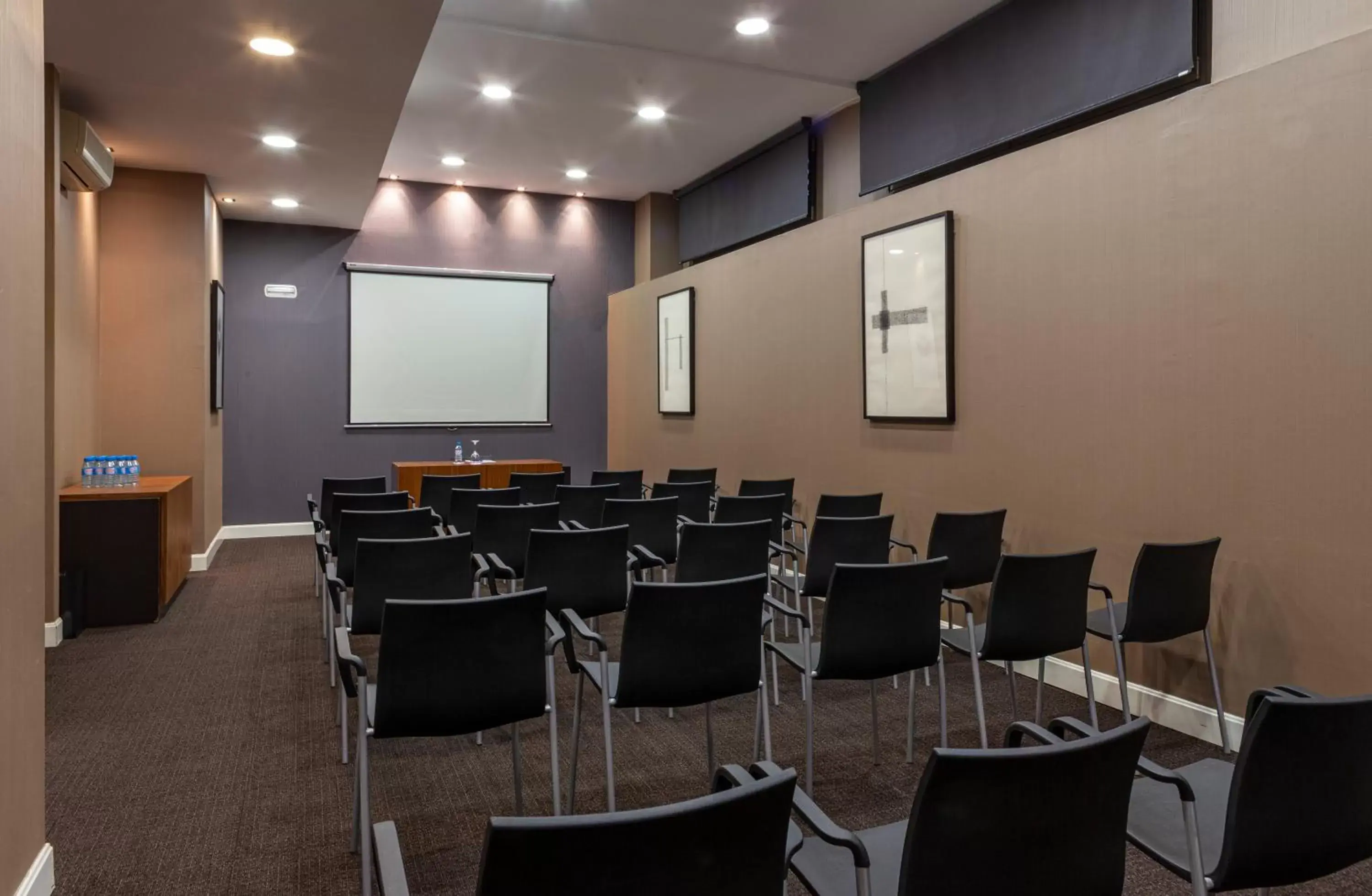 Meeting/conference room in Hotel Porcel Torneo