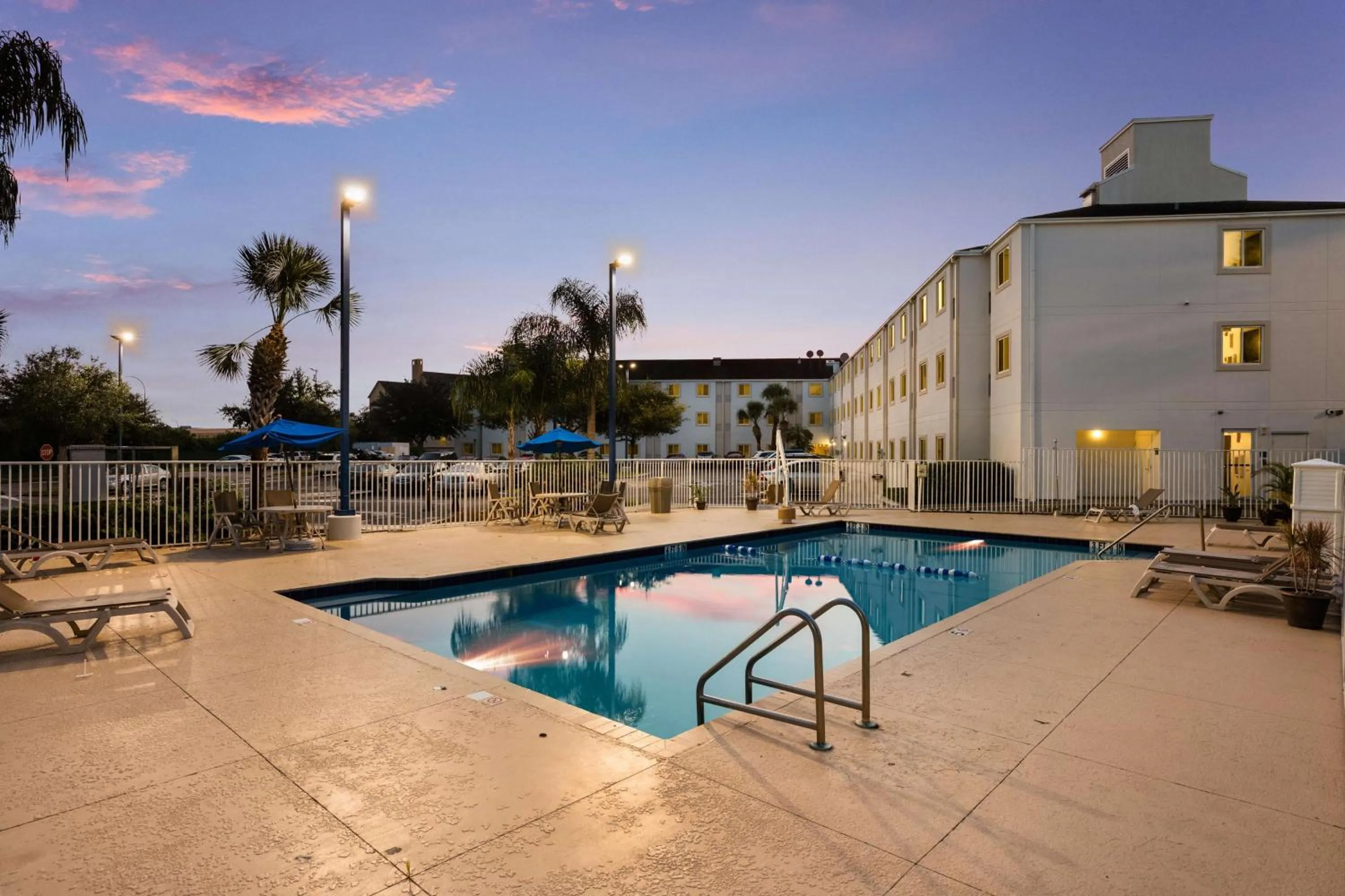 Pool view in Motel 6-Orlando, FL - International Dr