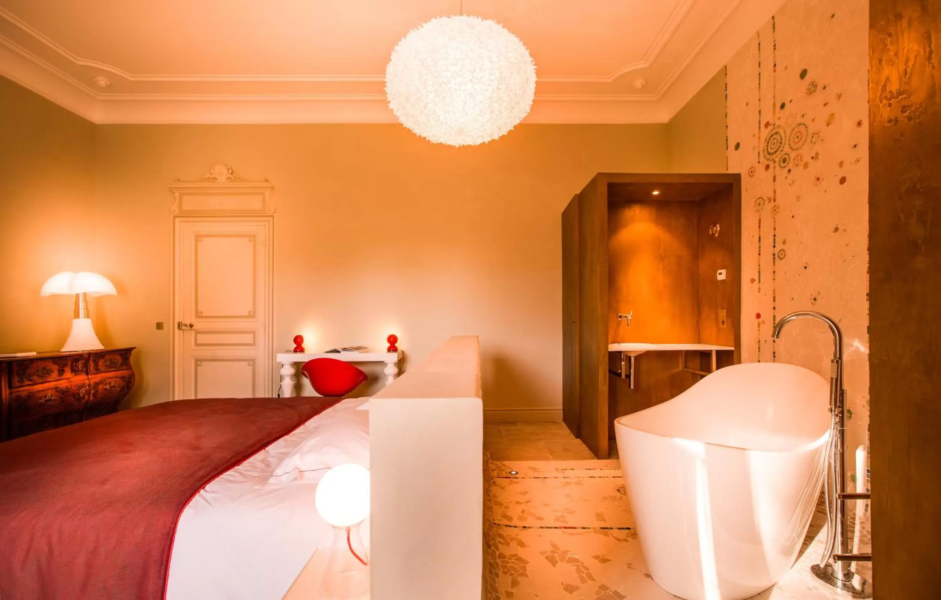 Bathroom, Bed in Domaine de Biar