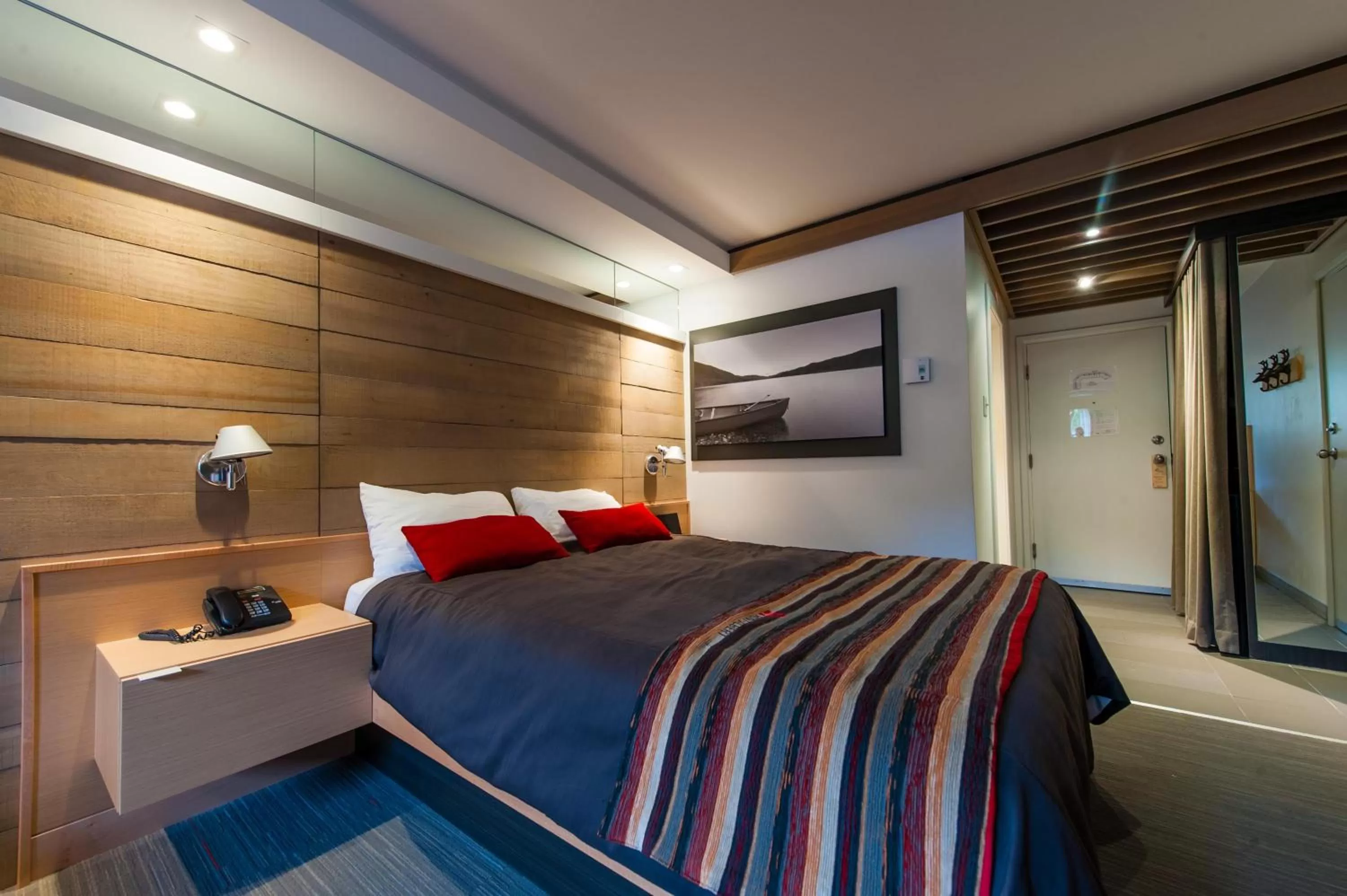 Photo of the whole room, Bed in Gîte du Mont-Albert - Sepaq