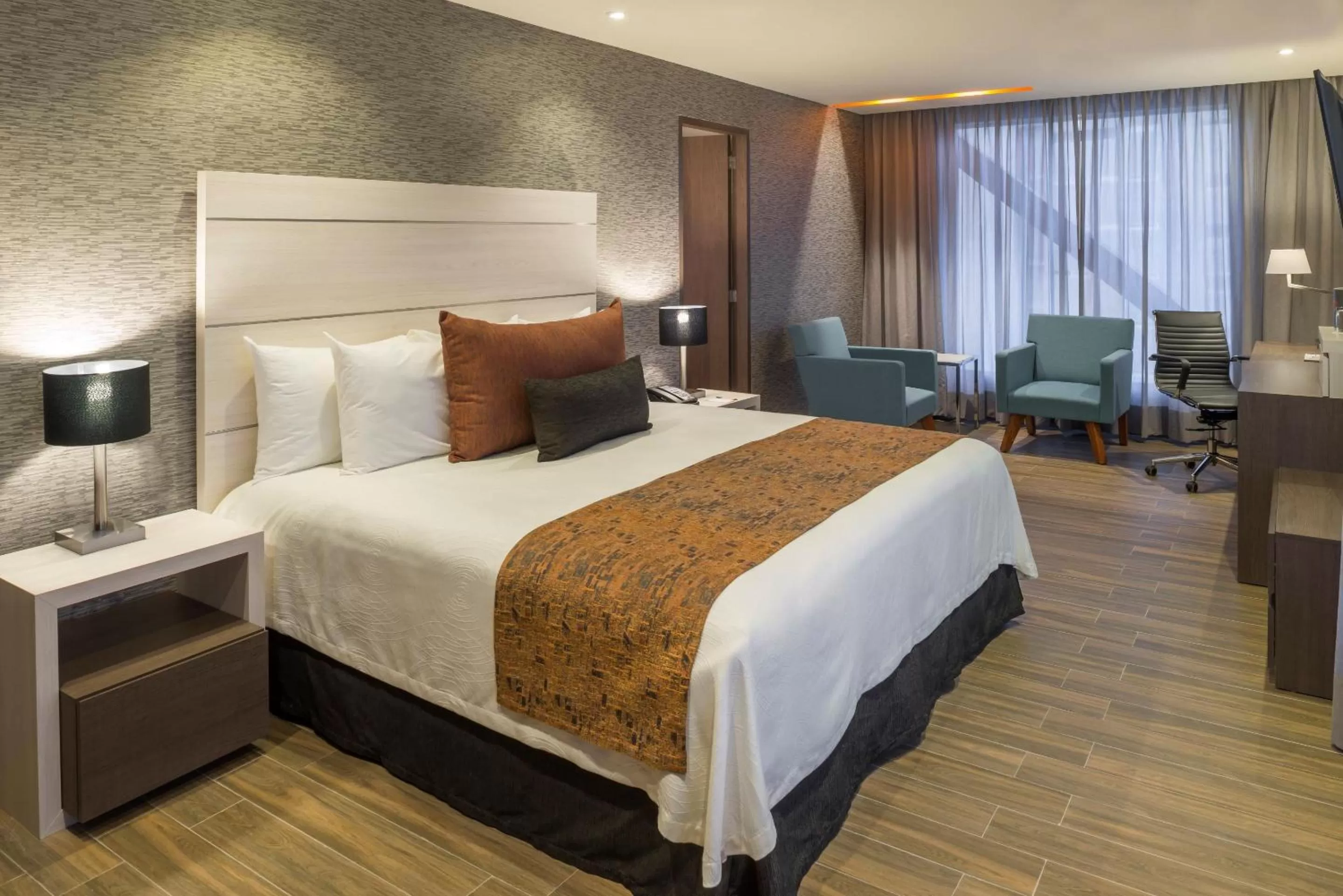 Photo of the whole room, Bed in Real Inn Celaya