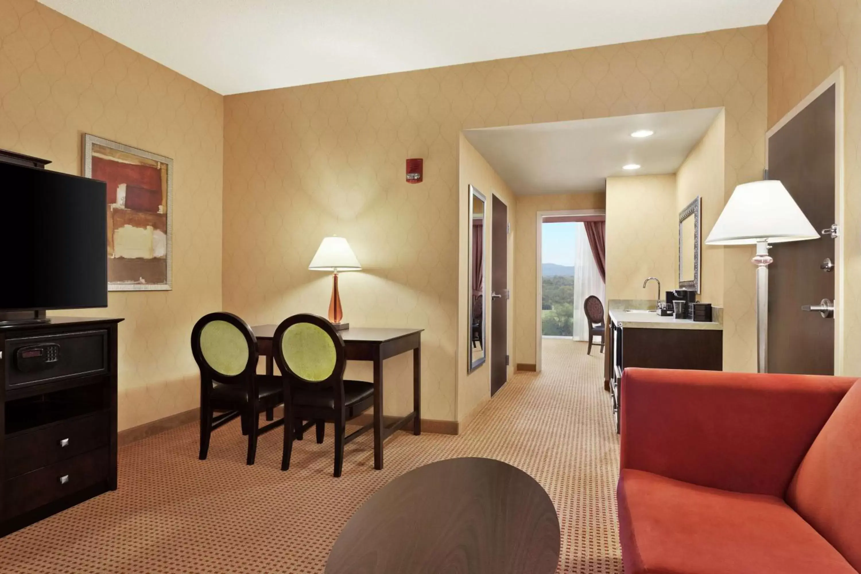 Bedroom, Seating Area in Embassy Suites Huntsville