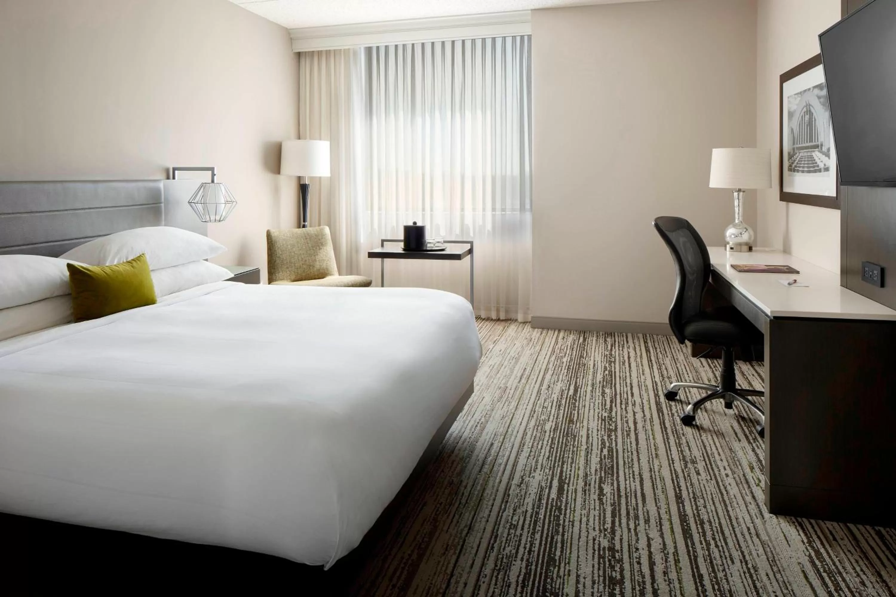 Bedroom, Bed in Marriott Cincinnati Airport