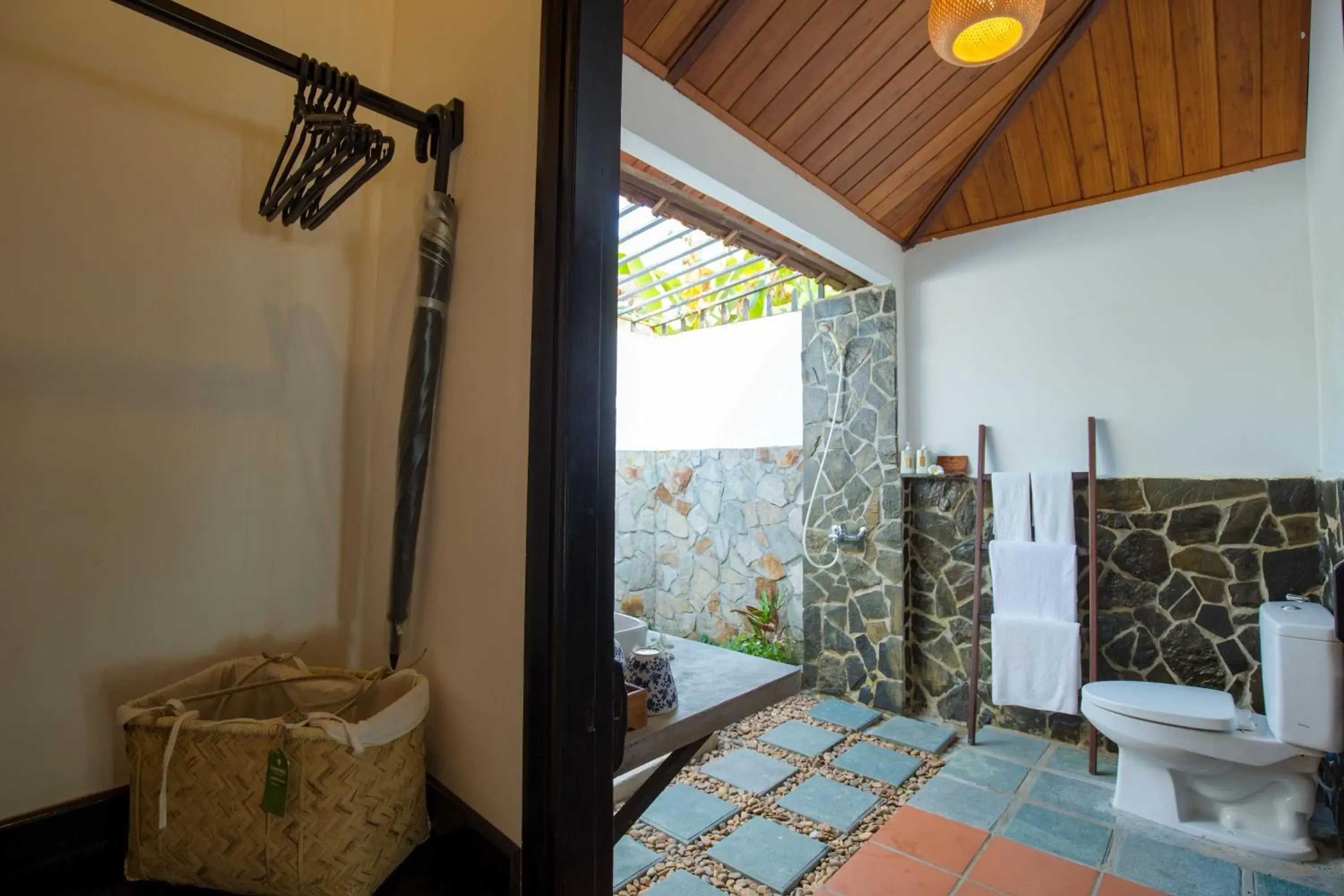 Bathroom in Thanh Kieu Beach Resort