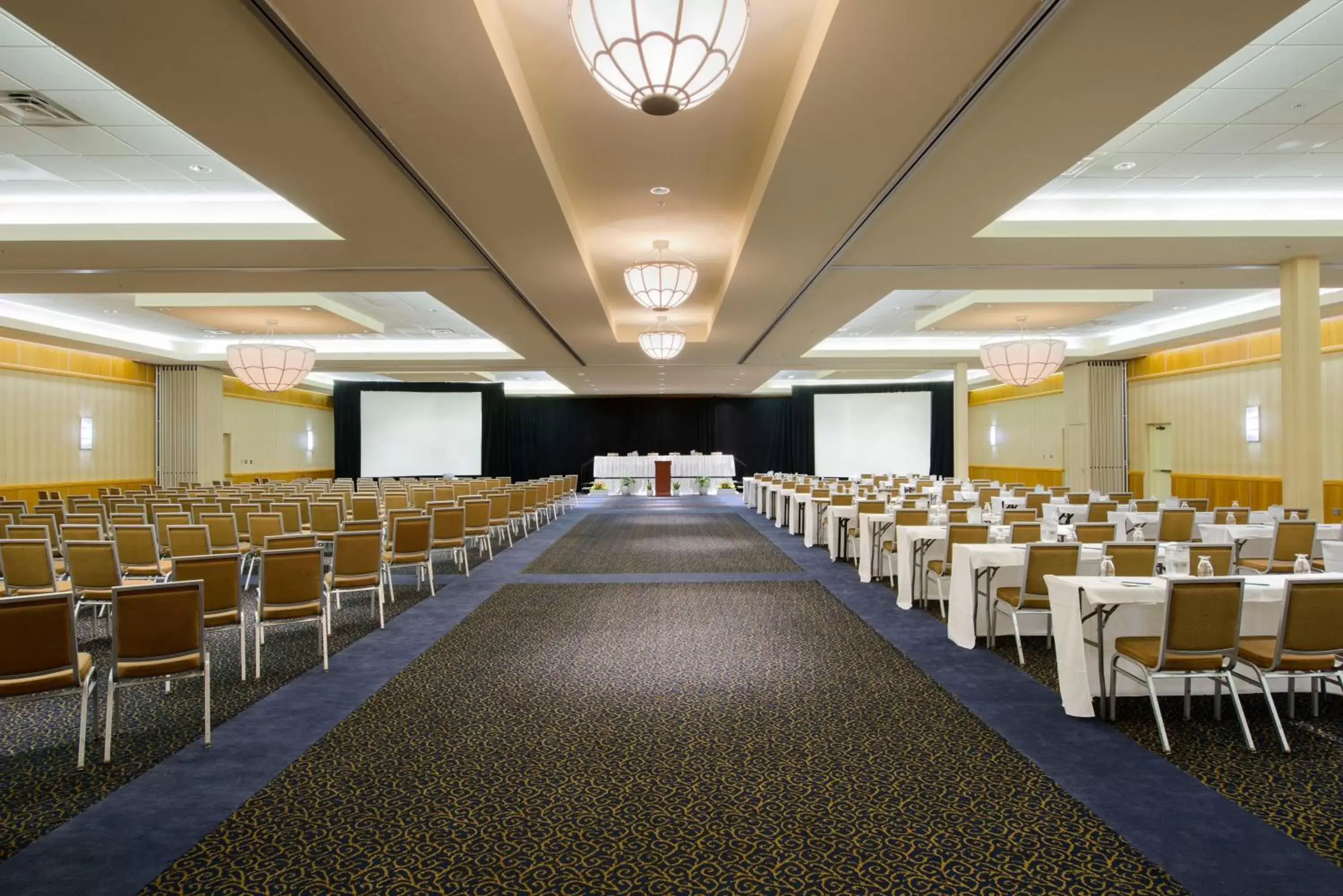 Banquet/Function facilities in Metro Points Hotel Washington North