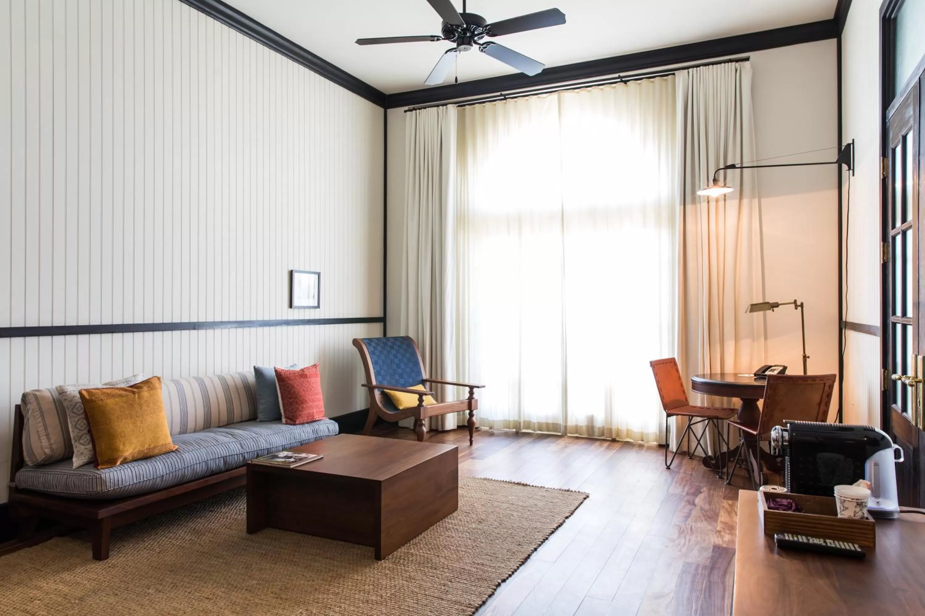 Living room in American Trade Hotel