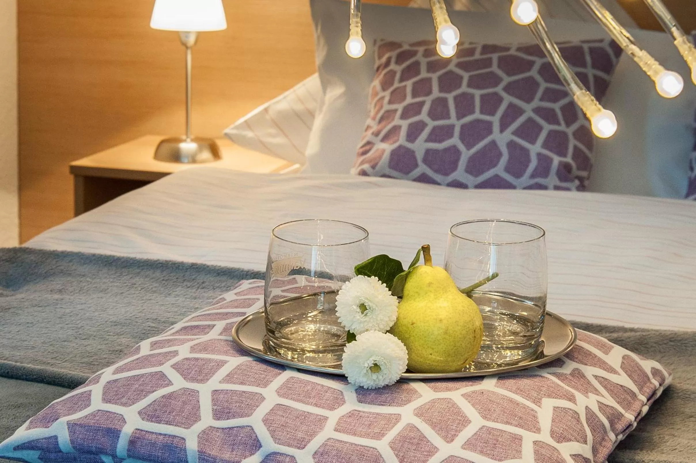 Bedroom, Bed in Hotel König