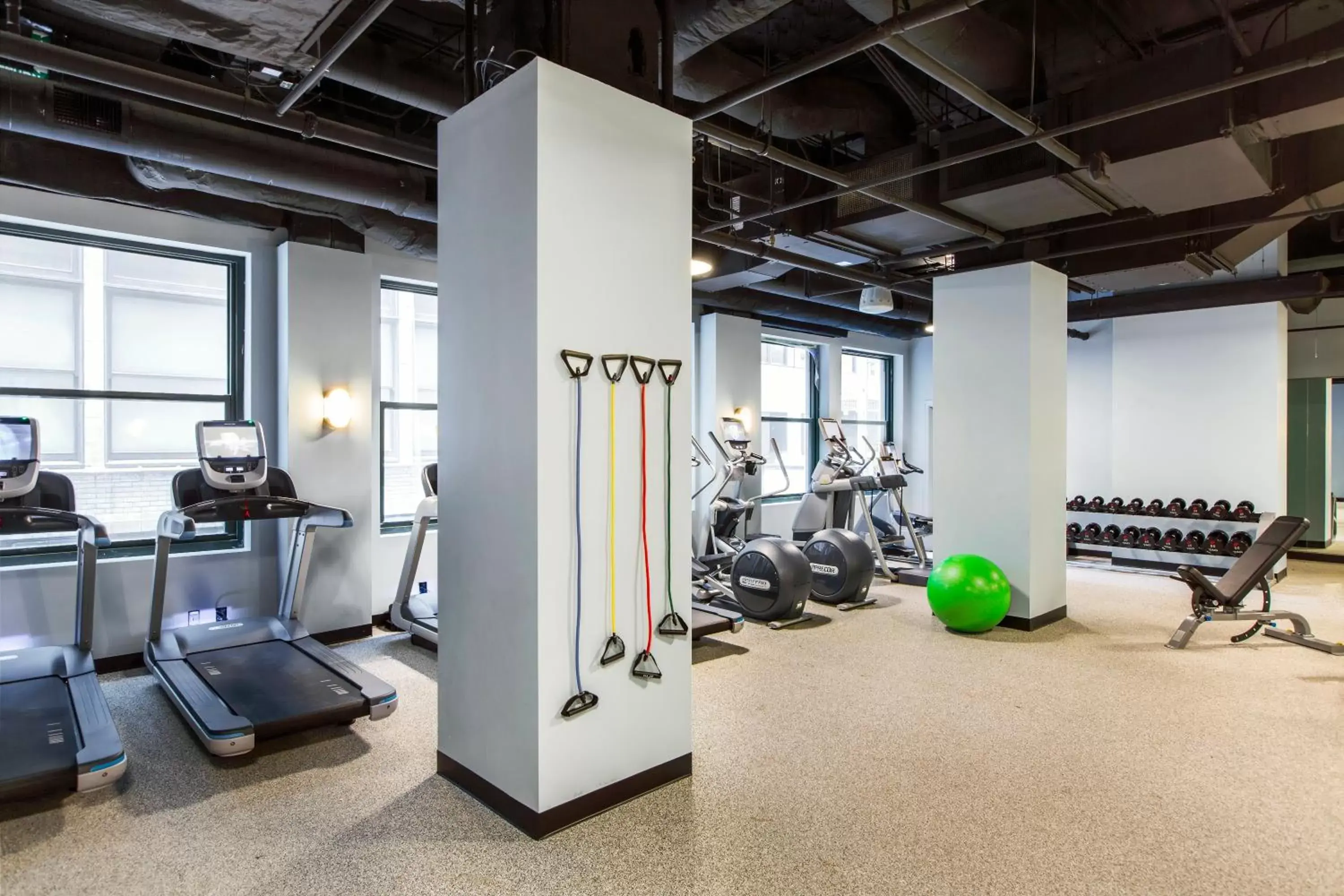 Spa and wellness centre/facilities, Fitness Center/Facilities in Kimpton Gray Hotel Chicago, an IHG Hotel