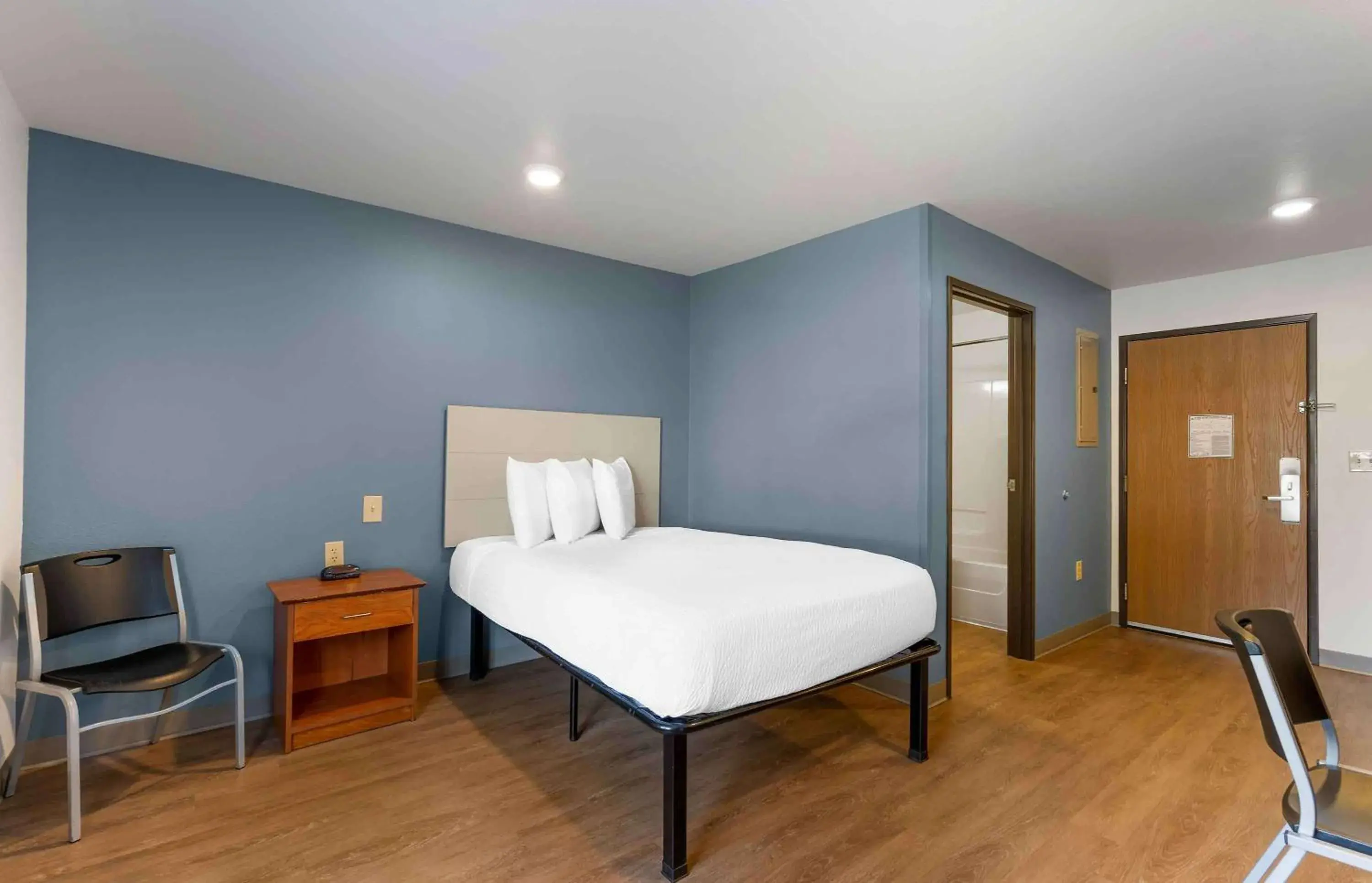 Bedroom, Bed in Extended Stay America Select Suites - Lakeland