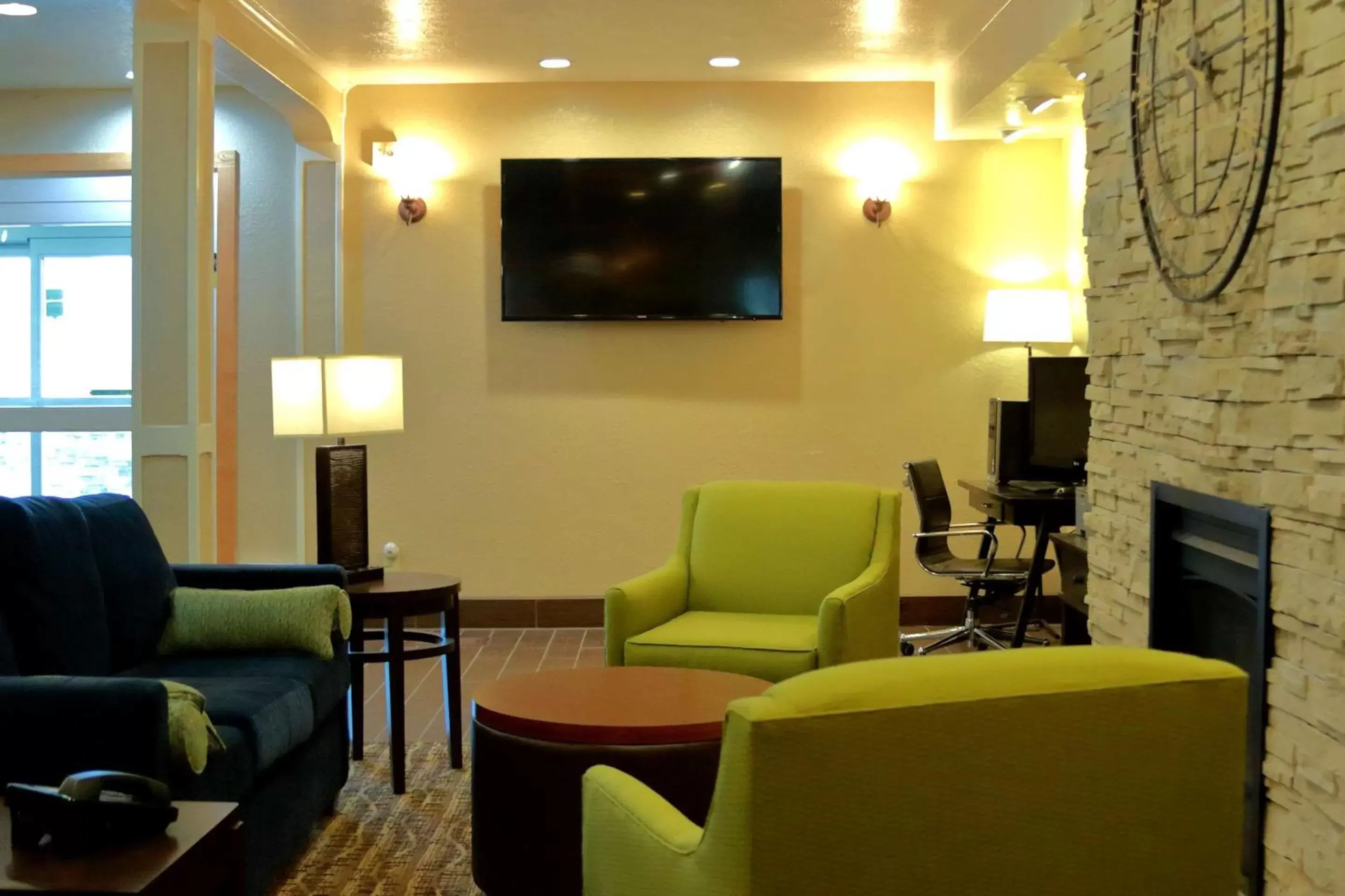 Lobby or reception, Seating Area in Comfort Inn Richfield I-70