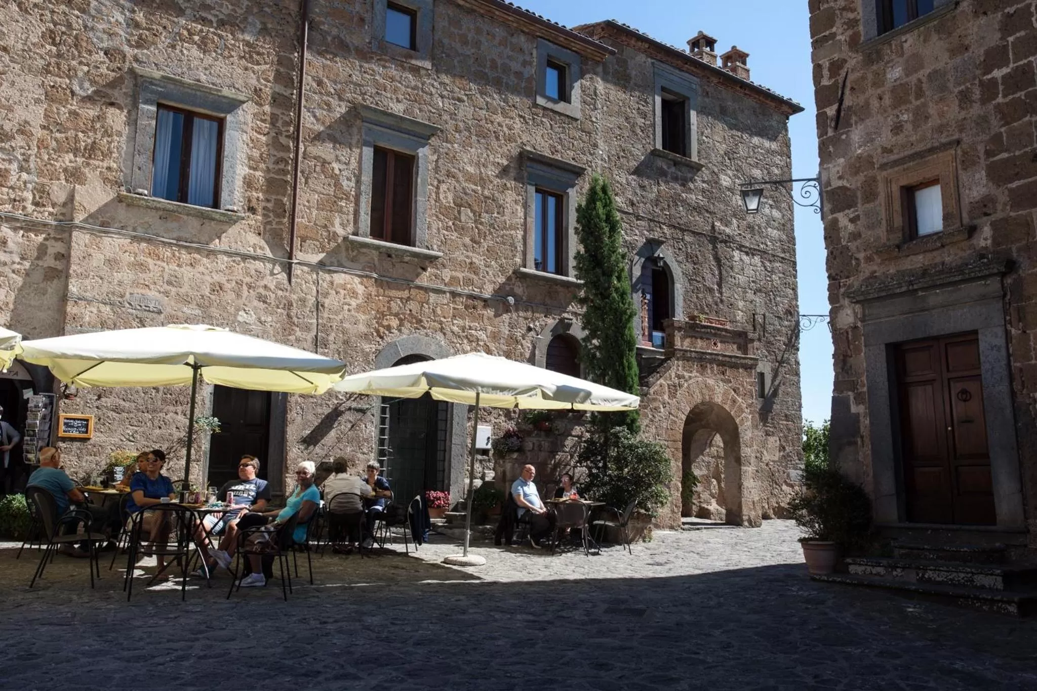 Restaurant/places to eat in Libera Mente Civita