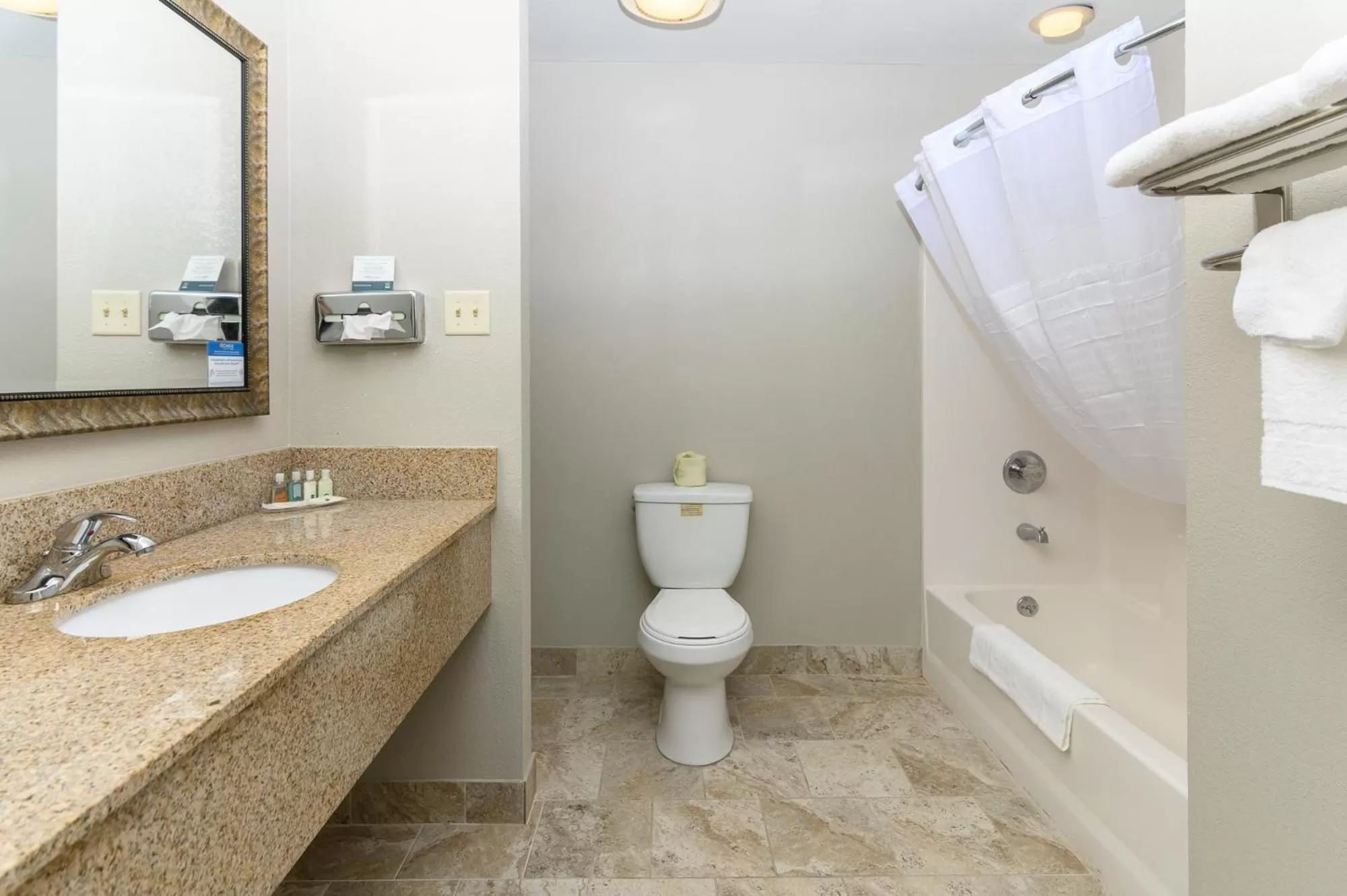 Bathroom in Quality Inn