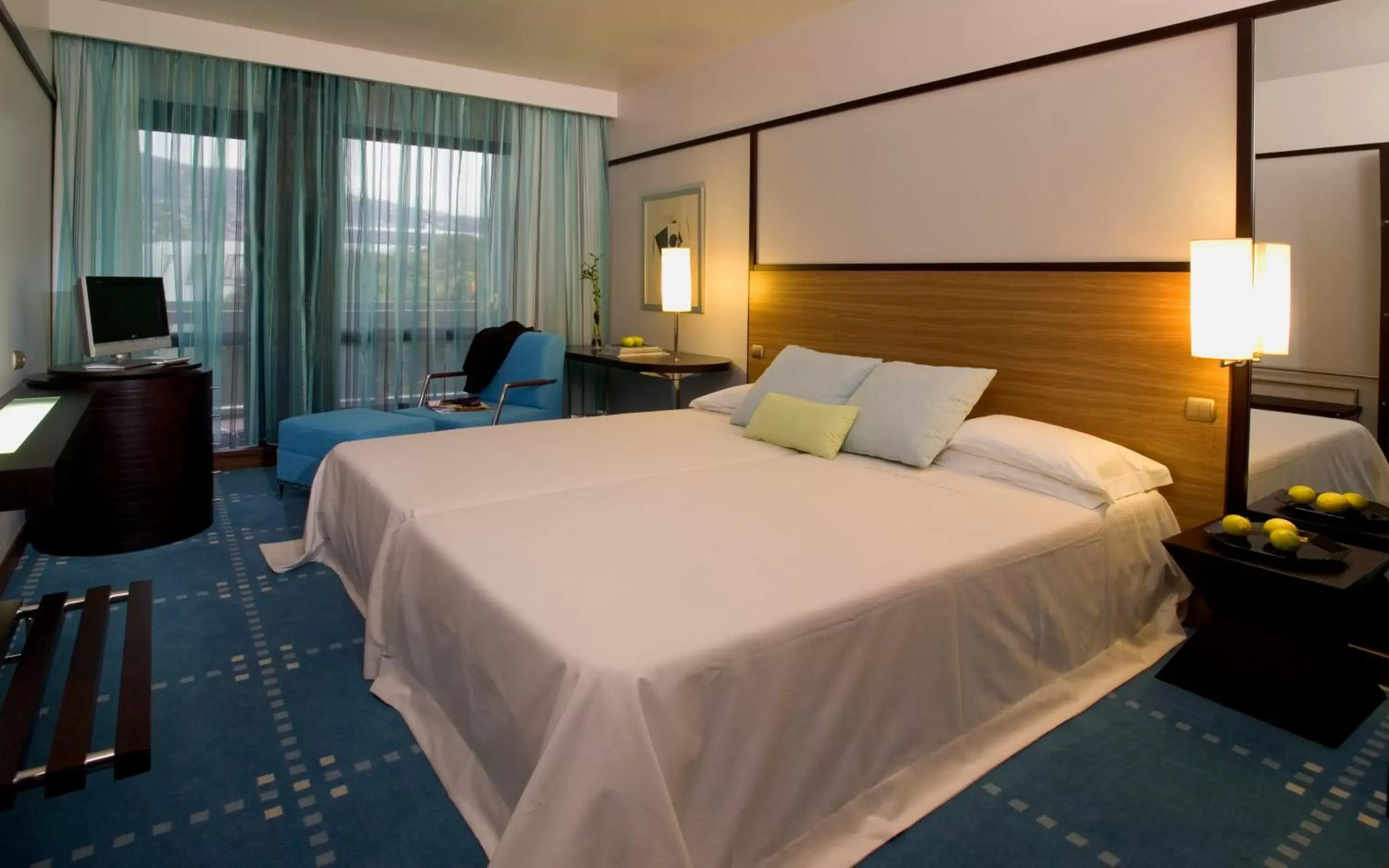 Photo of the whole room, Bed in Pestana Casino Park Hotel & Casino