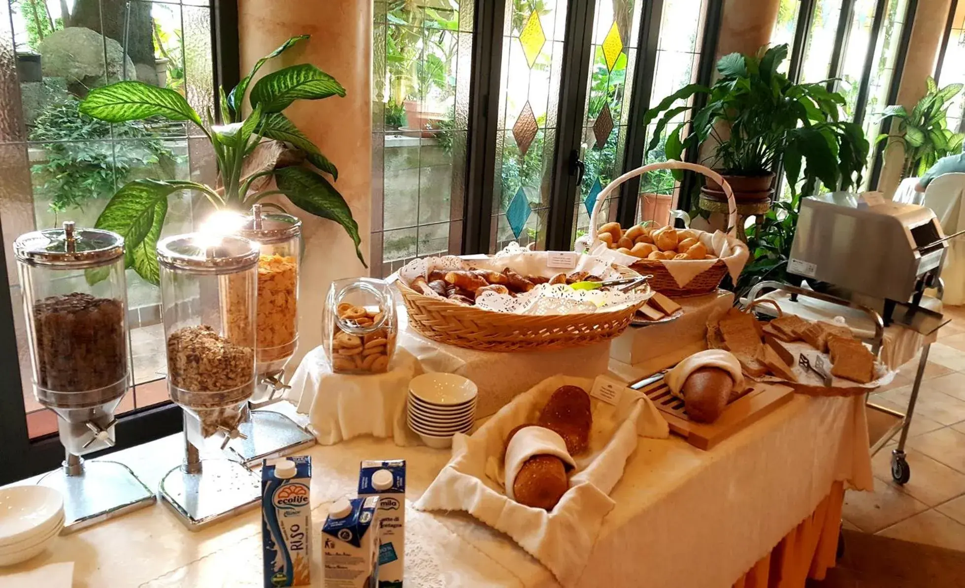 Breakfast in Park Hotel Ville Montefiori