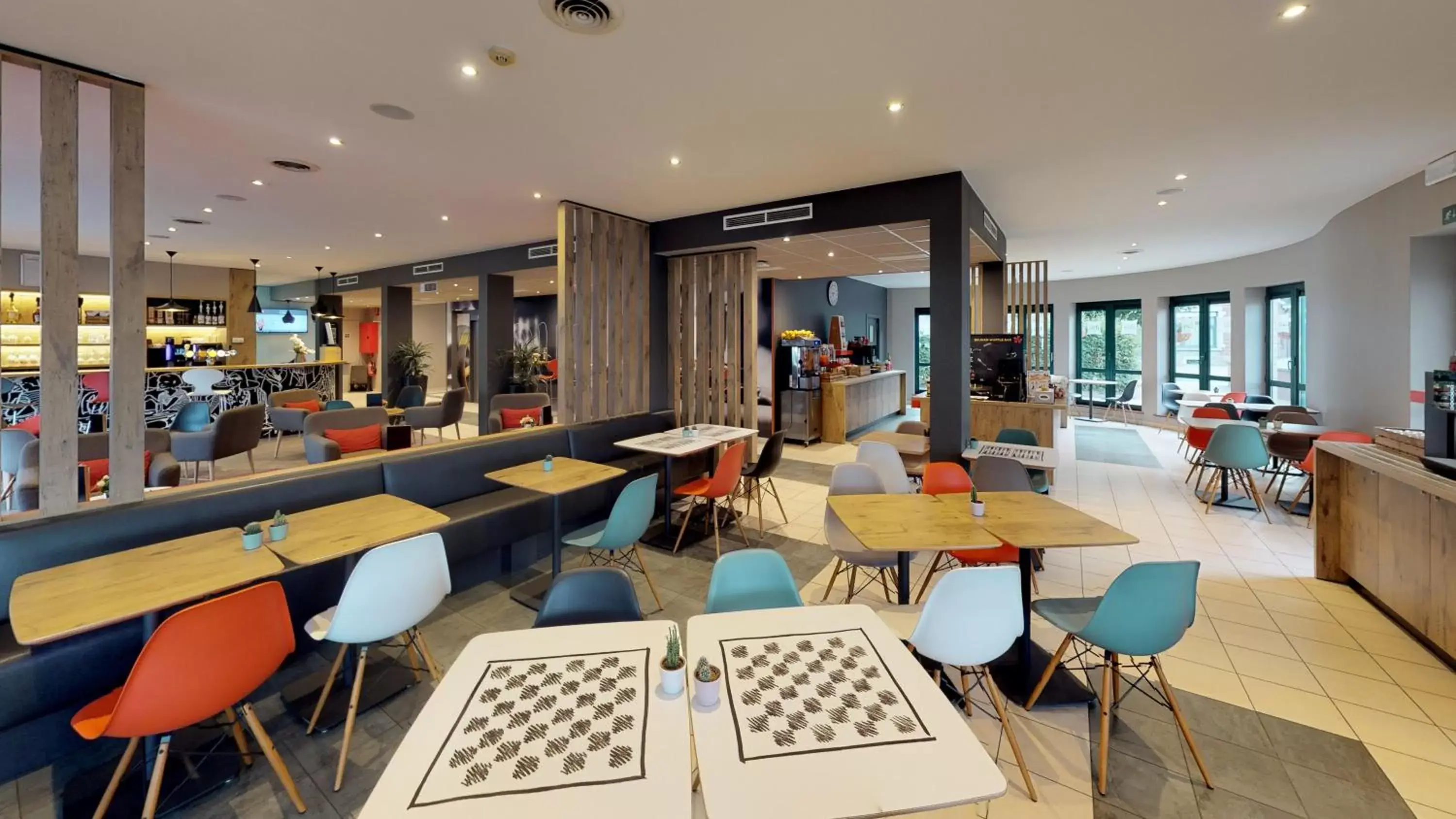 Restaurant/Places to Eat in ibis Dinant Centre