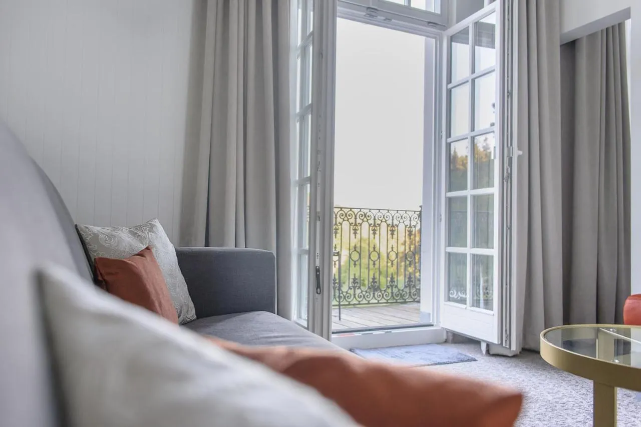 Decorative detail, Bed in Bad Schauenburg