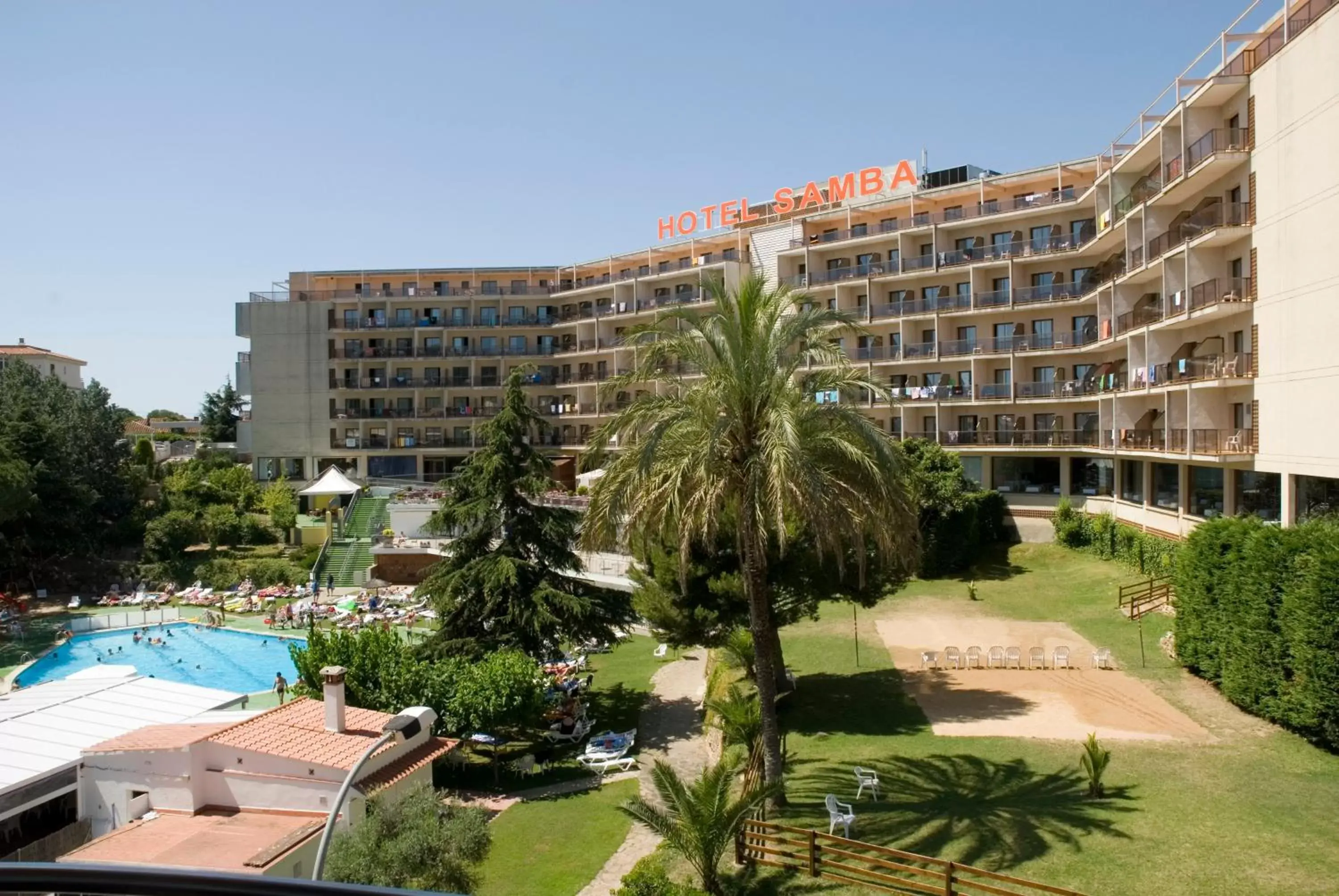 Garden, Pool View in Hotel Samba