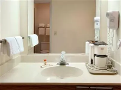 Queen Room - Disability Access - Non-Smoking in Super 8 by Wyndham Buena Vista Queen Room - Disability Access - Non-Smoking in Super 8 by Wyndham Buena Vista