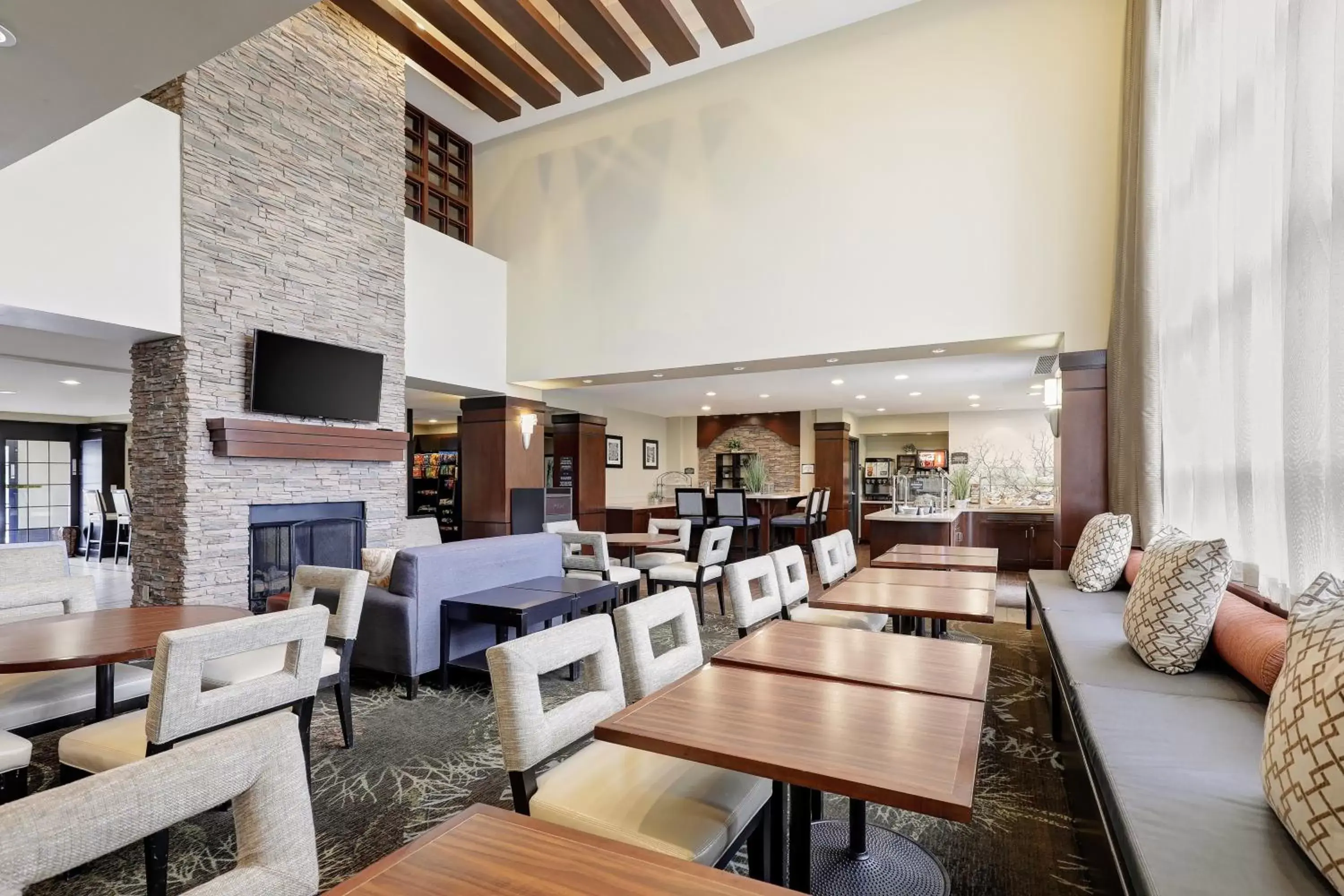 Restaurant/Places to Eat in Staybridge Suites Washington D.C. - Greenbelt, an IHG Hotel